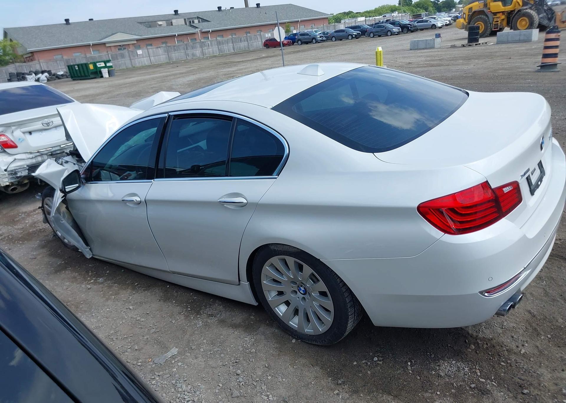 2016 BMW 528 XI