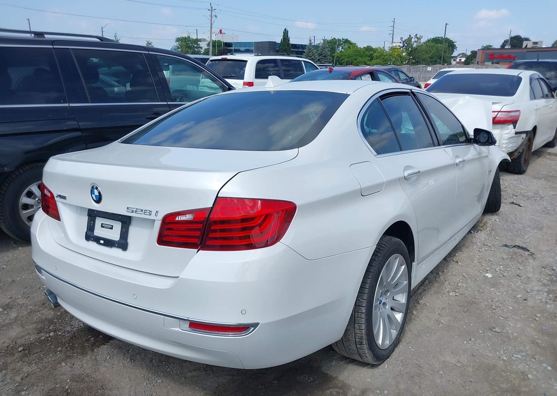 2016 BMW 528 XI