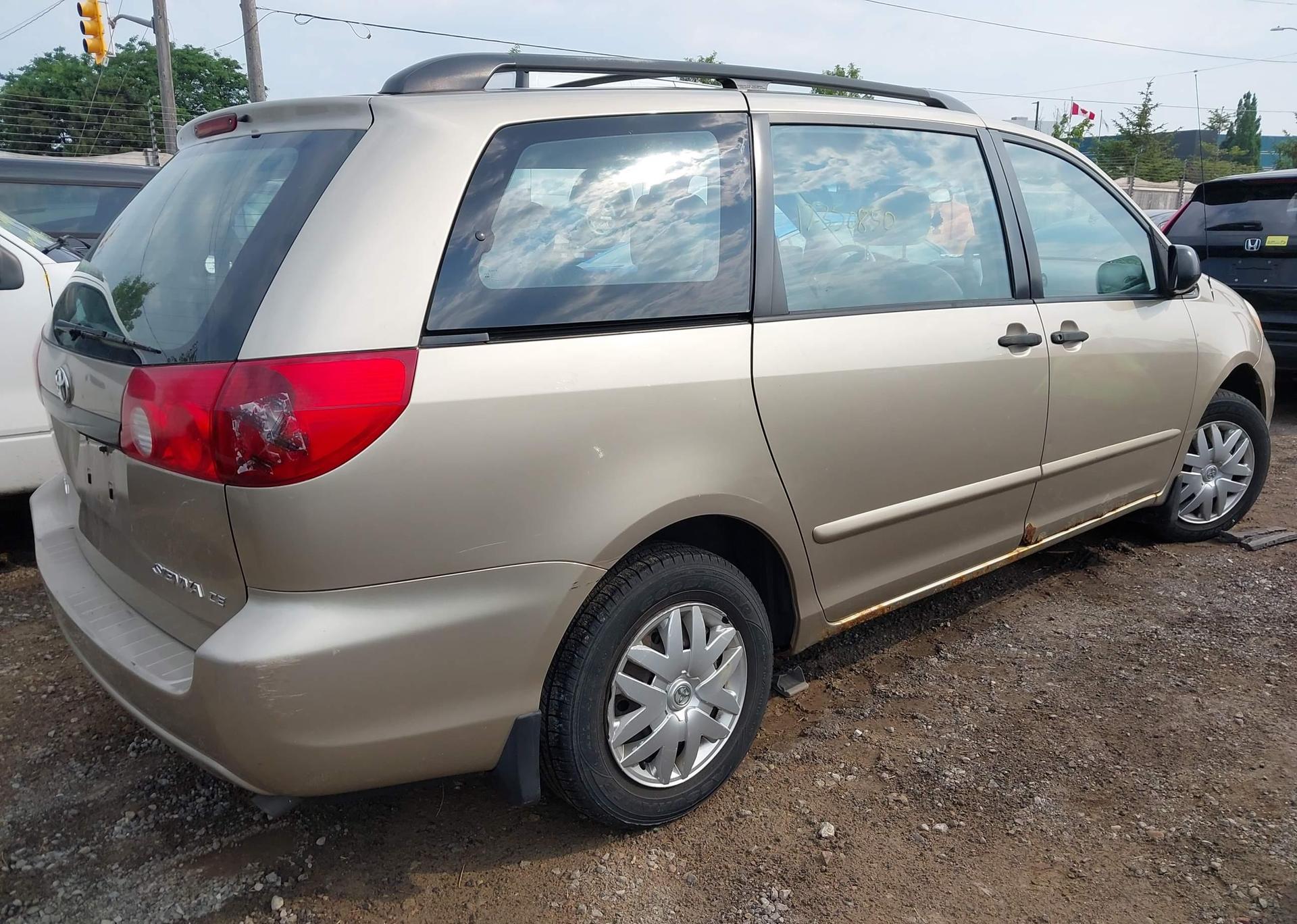 2006 TOYOTA SIENNA