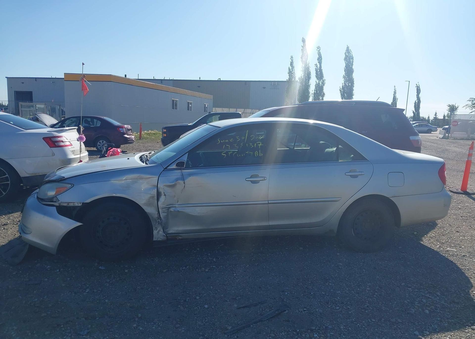 2003 TOYOTA CAMRY LE
