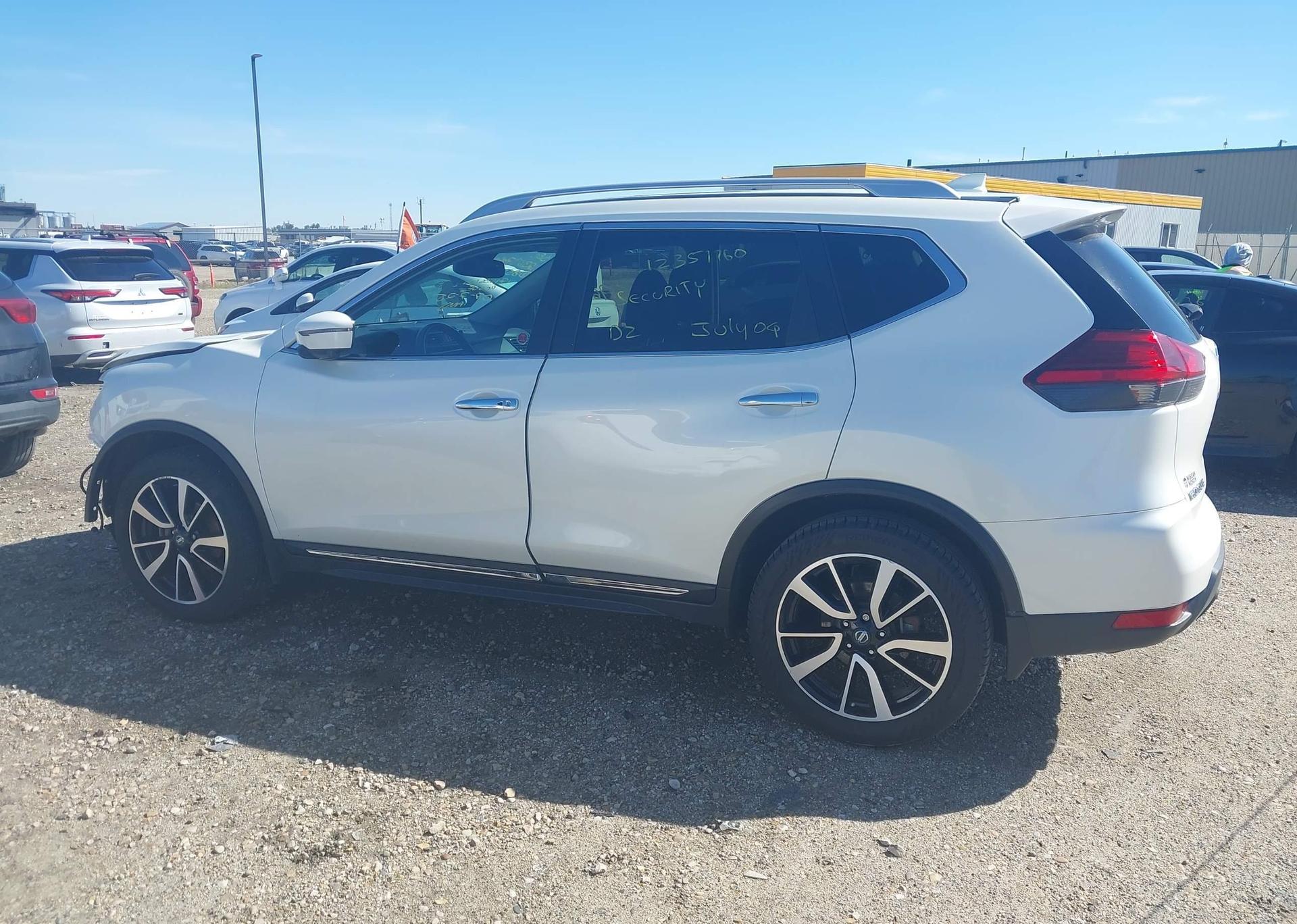 2017 NISSAN ROGUE S