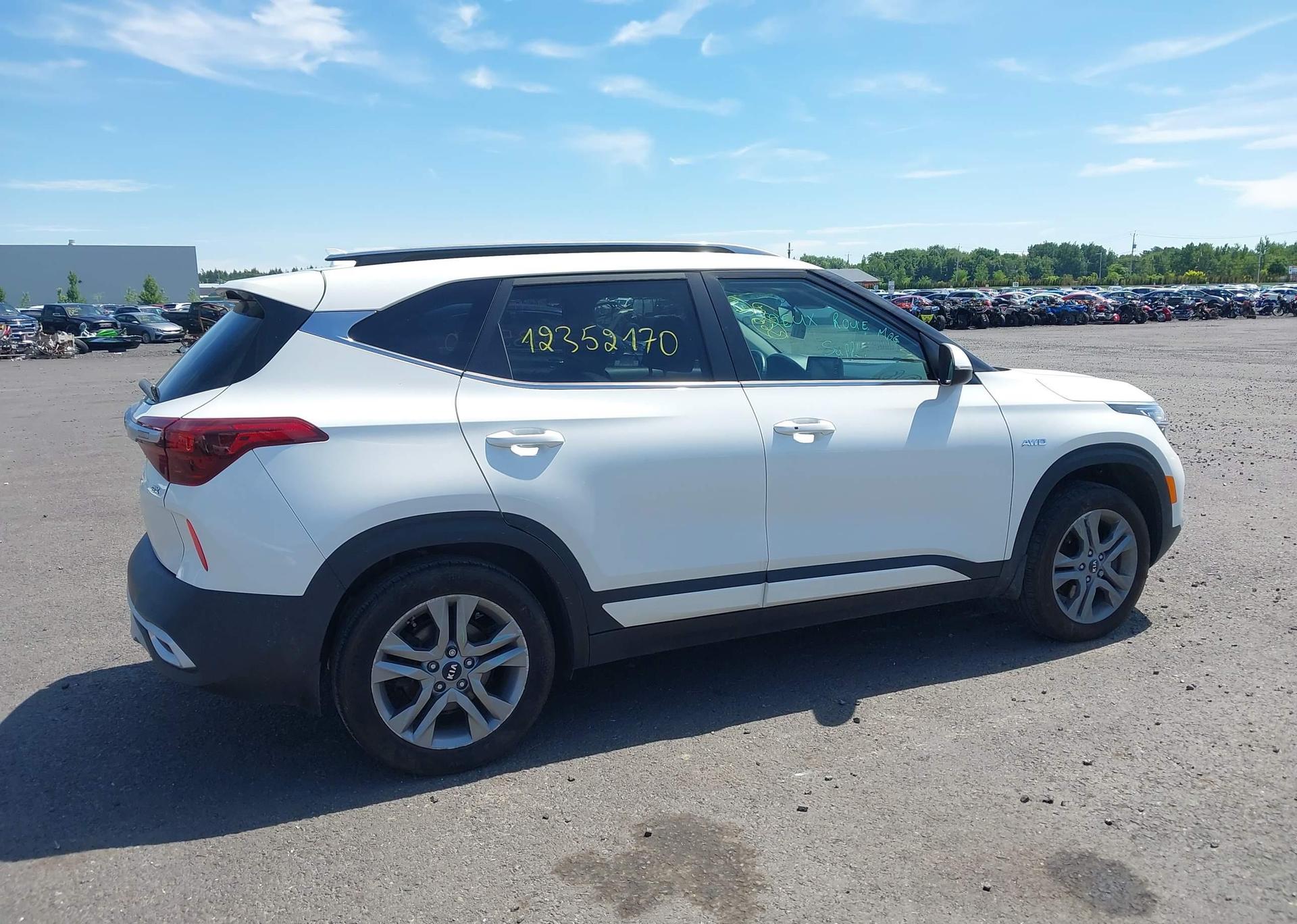 2021 KIA SELTOS EX