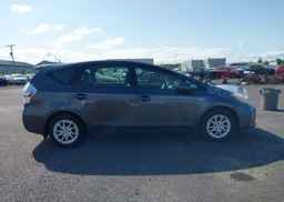 2013 TOYOTA PRIUS V