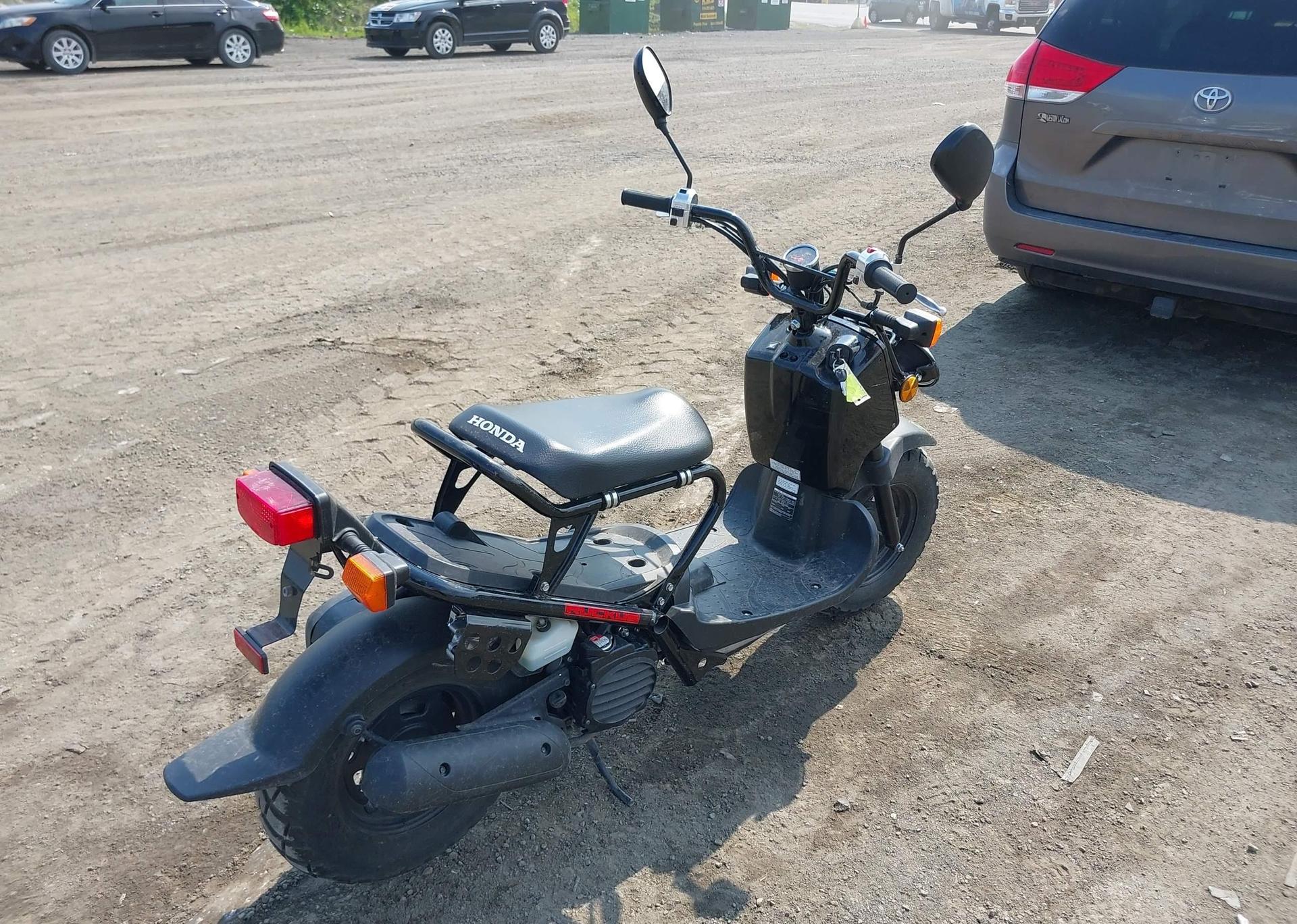 2013 HONDA NPS50