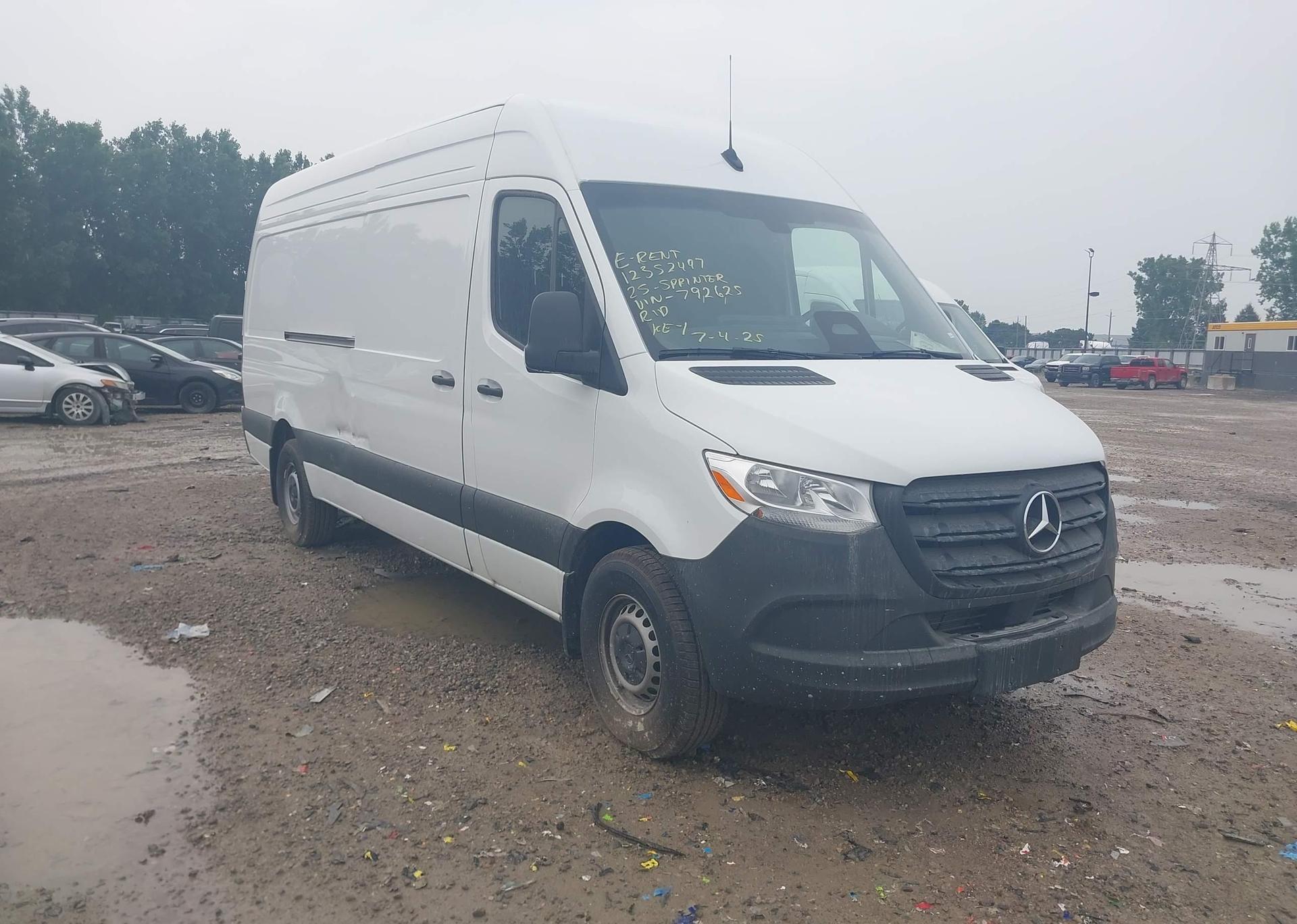 2025 MERCEDES-BENZ SPRINTER 2500