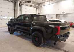 2024 TOYOTA TACOMA DOUBLE CAB