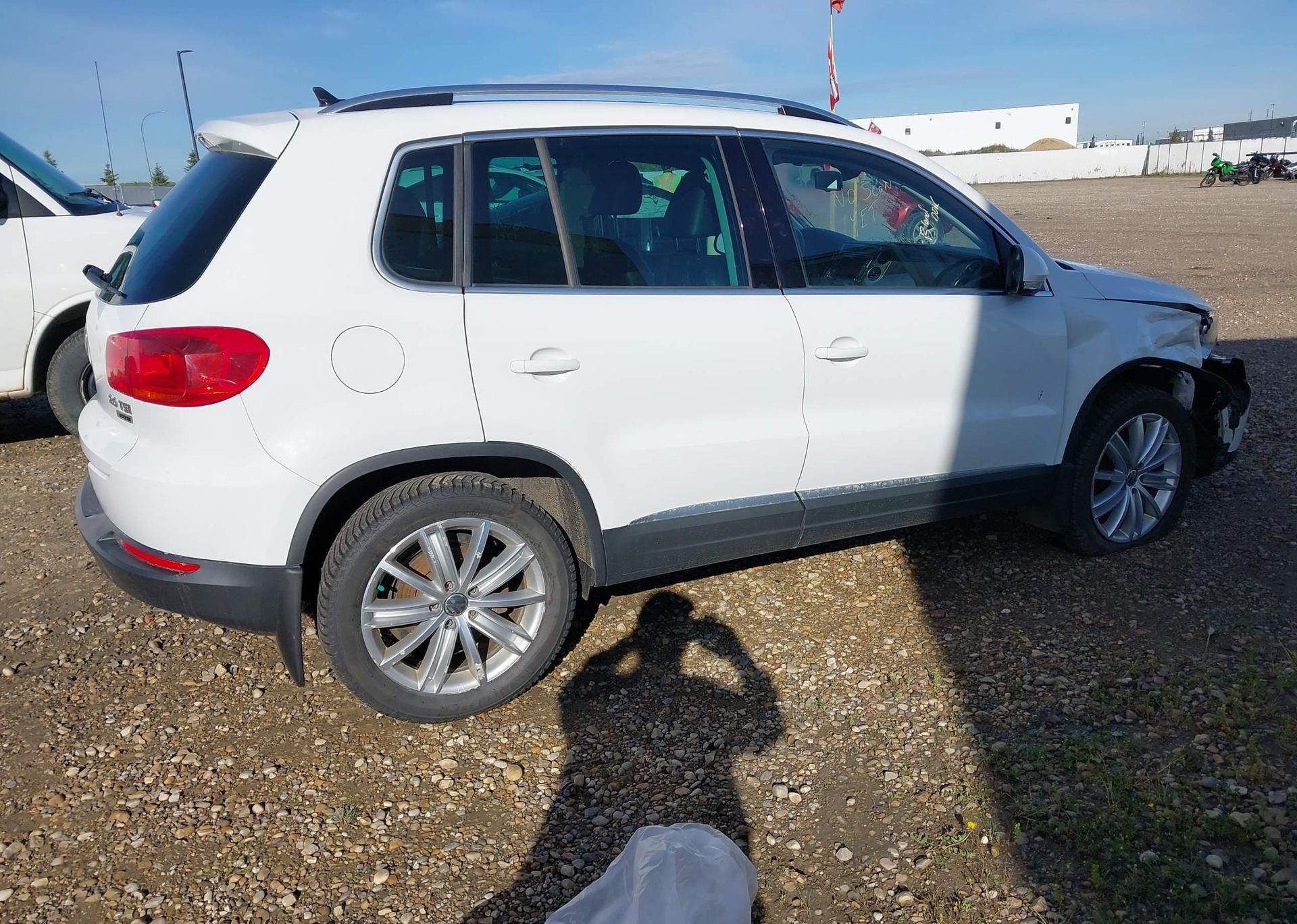 2016 VOLKSWAGEN TIGUAN