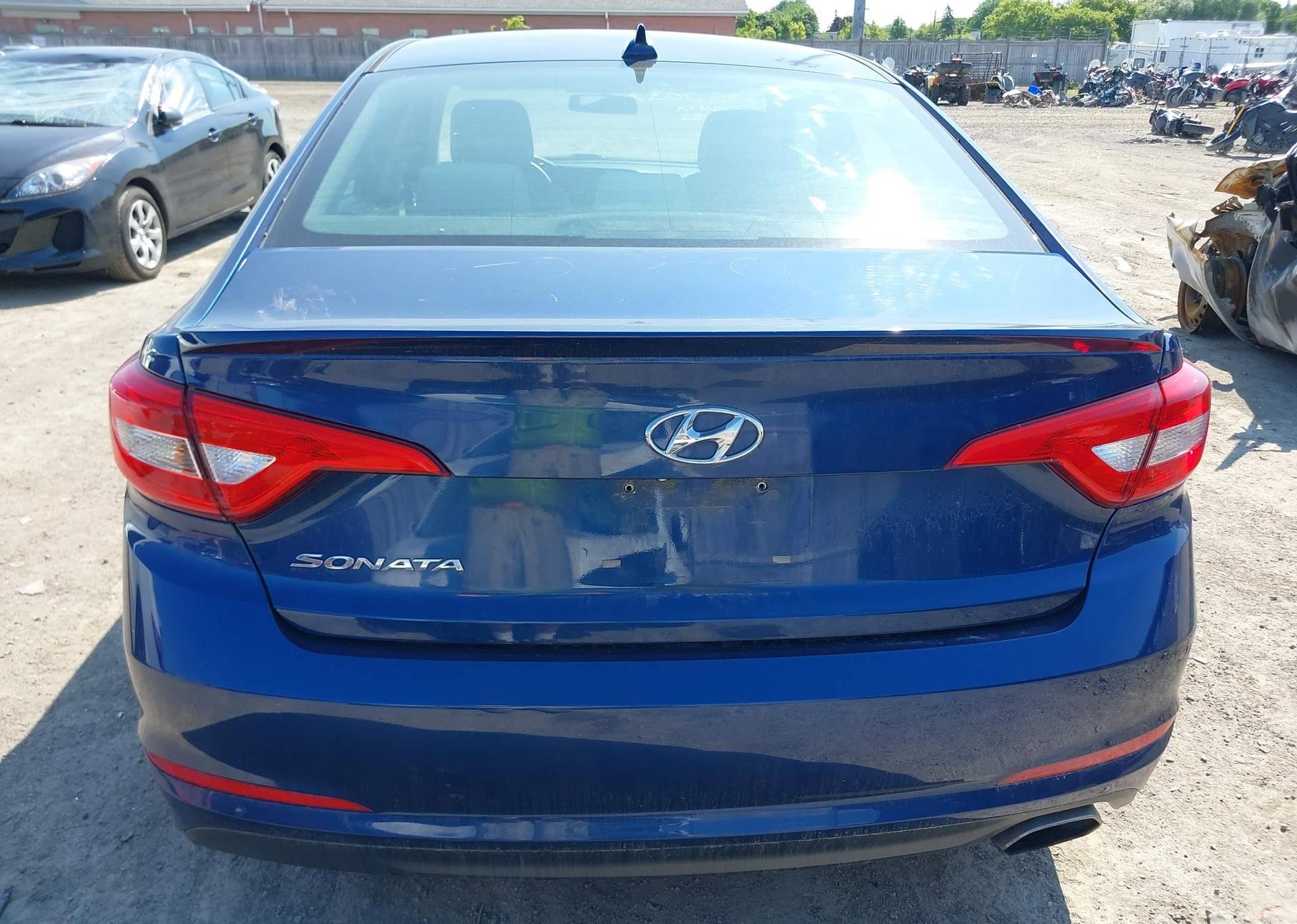 2015 HYUNDAI SONATA SE