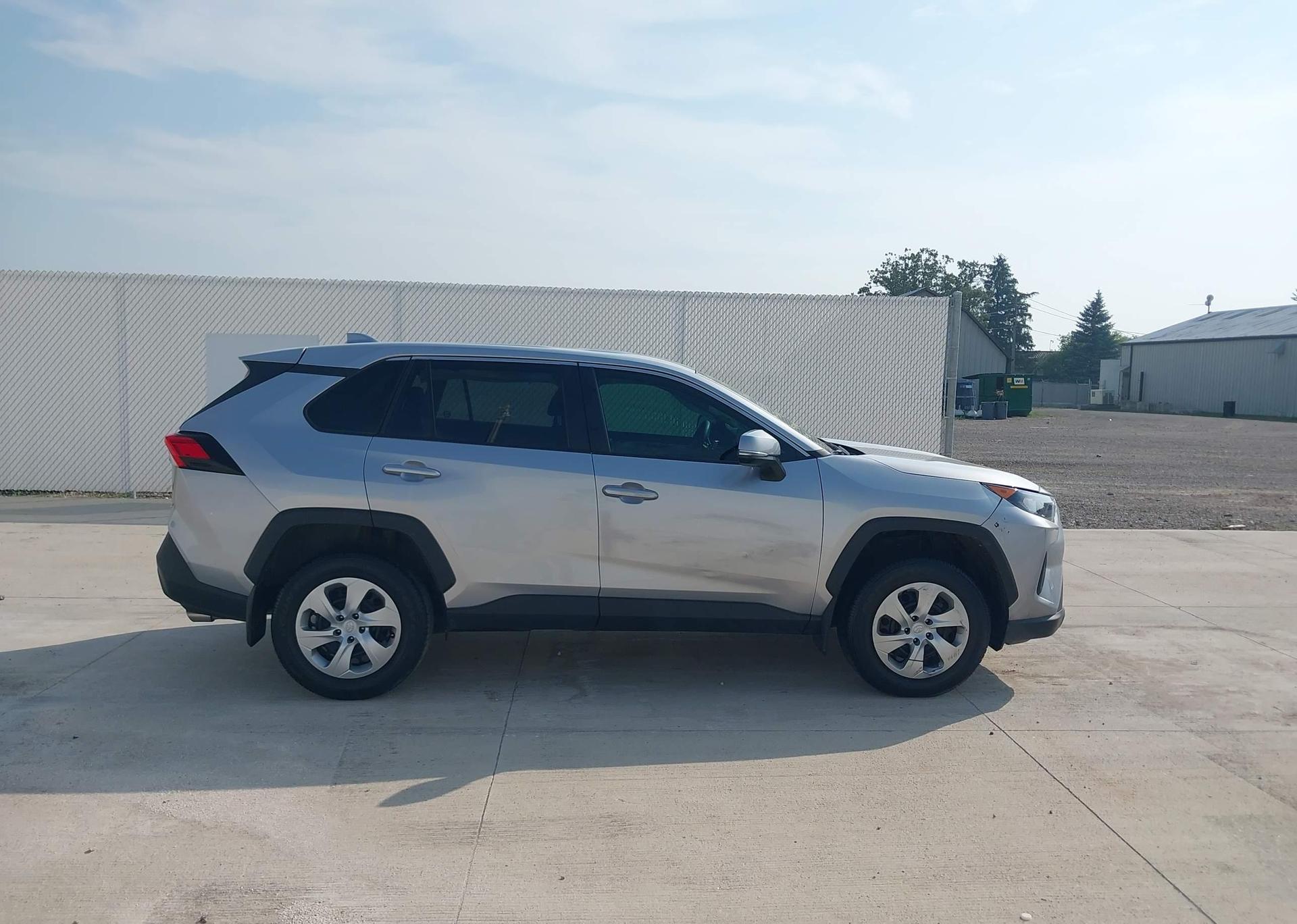 2023 TOYOTA RAV4 LE