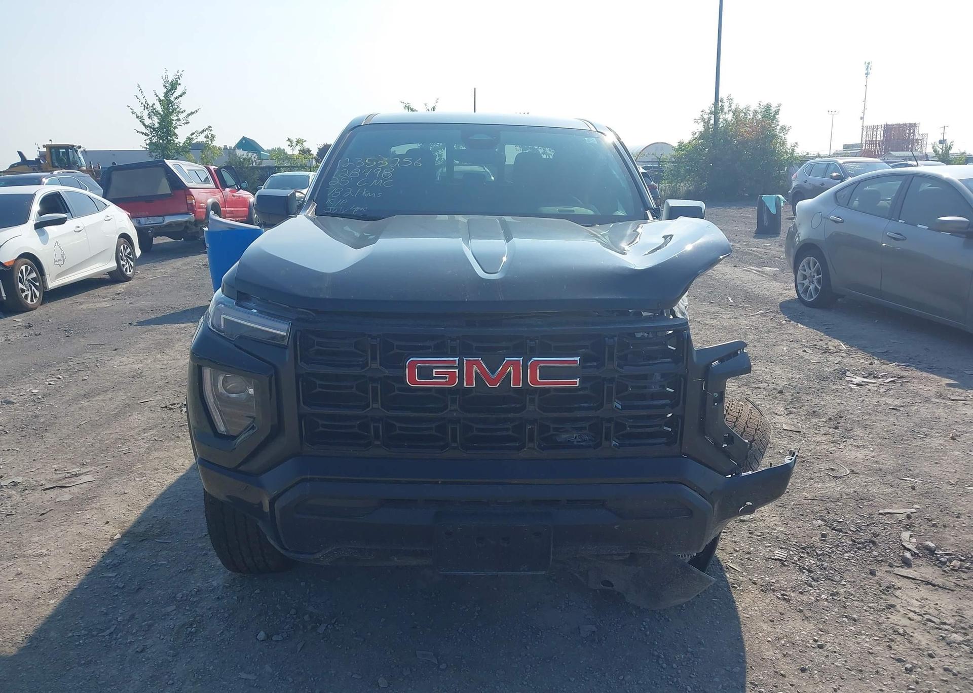 2025 GMC CANYON ELEVATION
