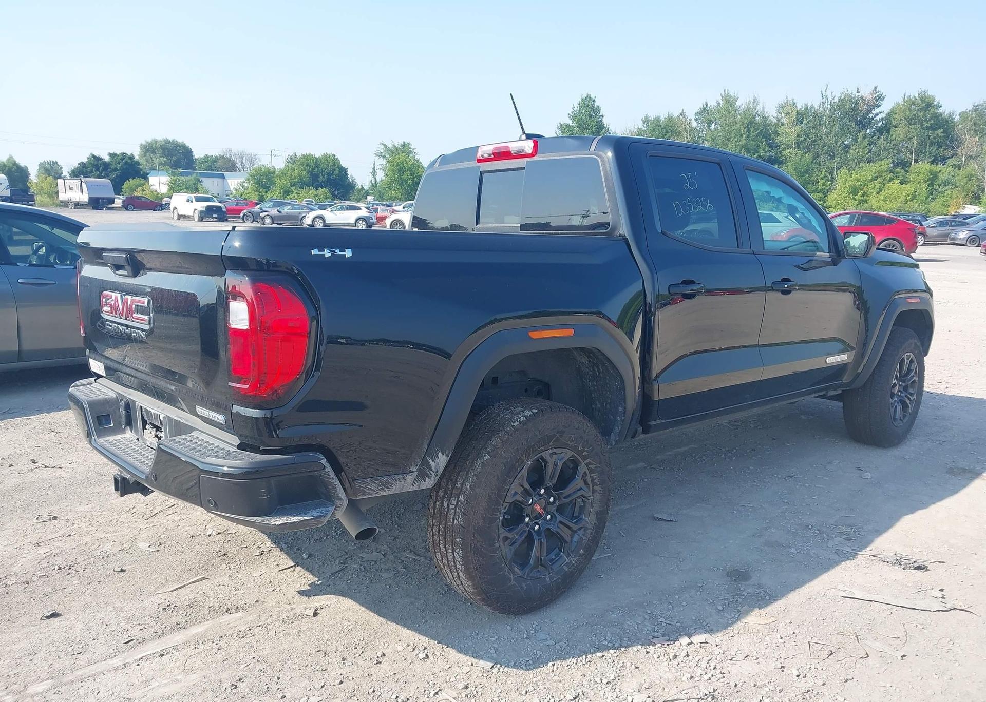 2025 GMC CANYON ELEVATION