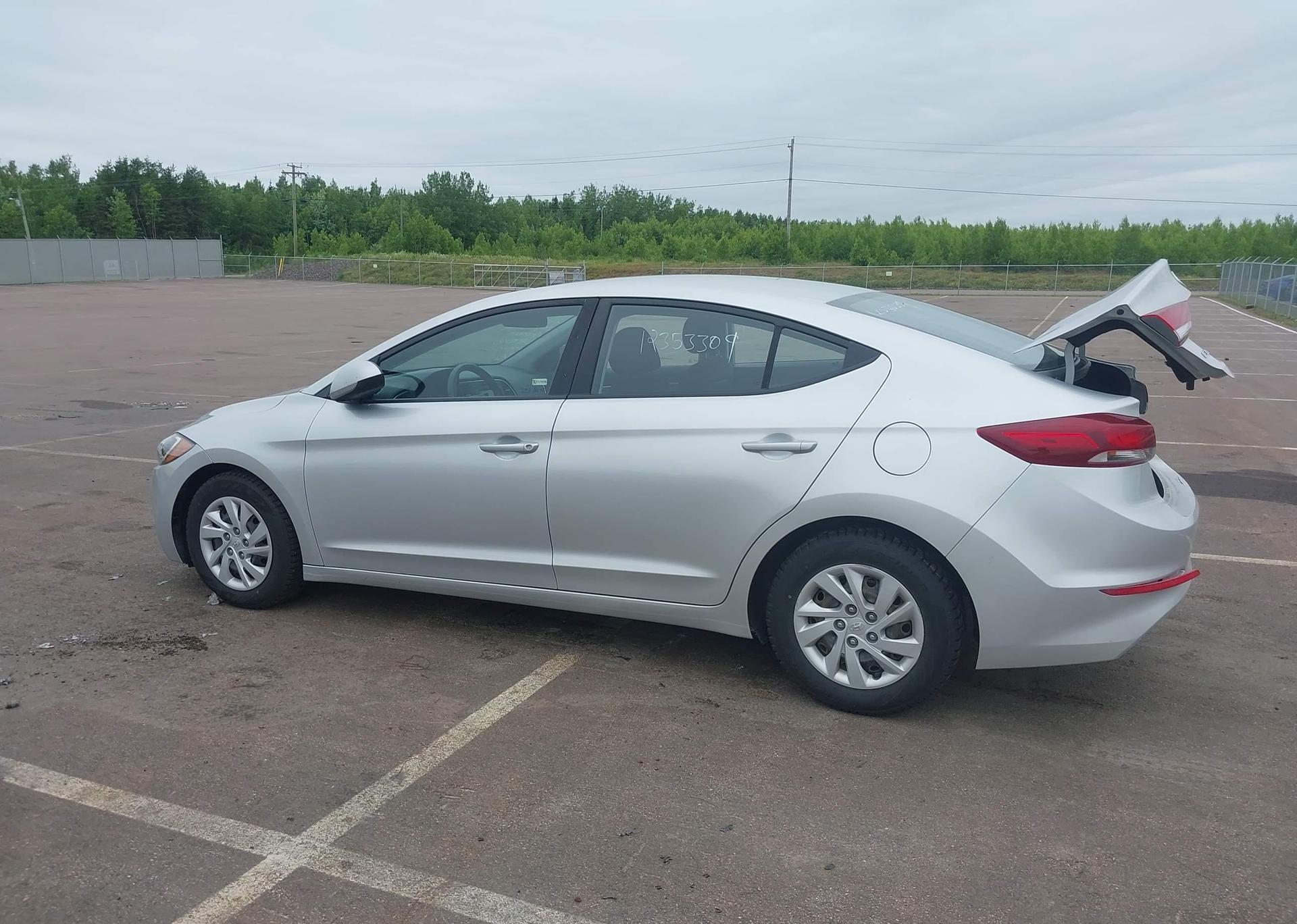 2017 HYUNDAI ELANTRA LE