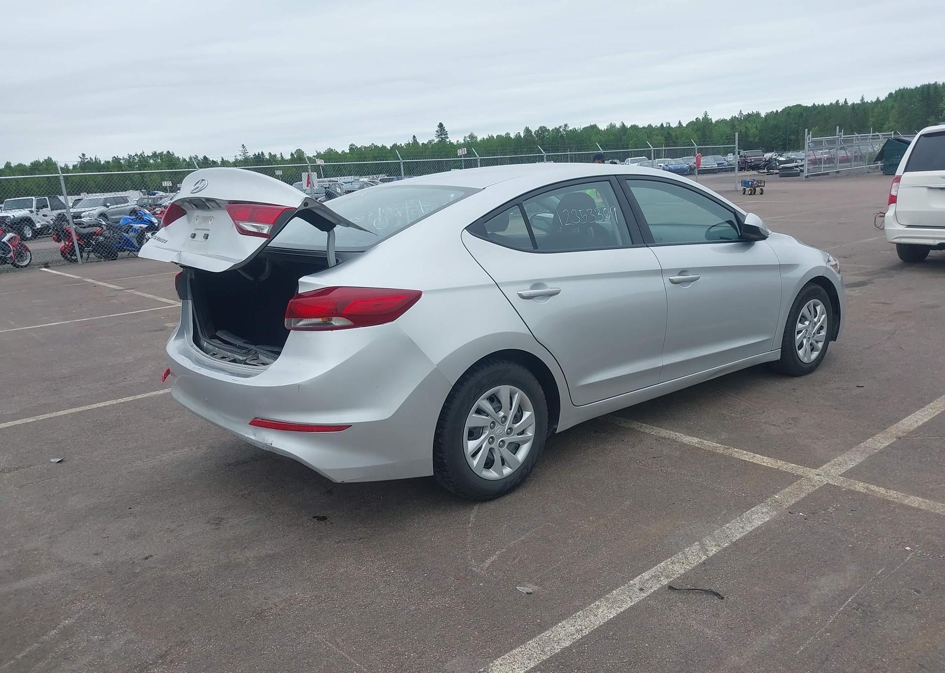 2017 HYUNDAI ELANTRA LE
