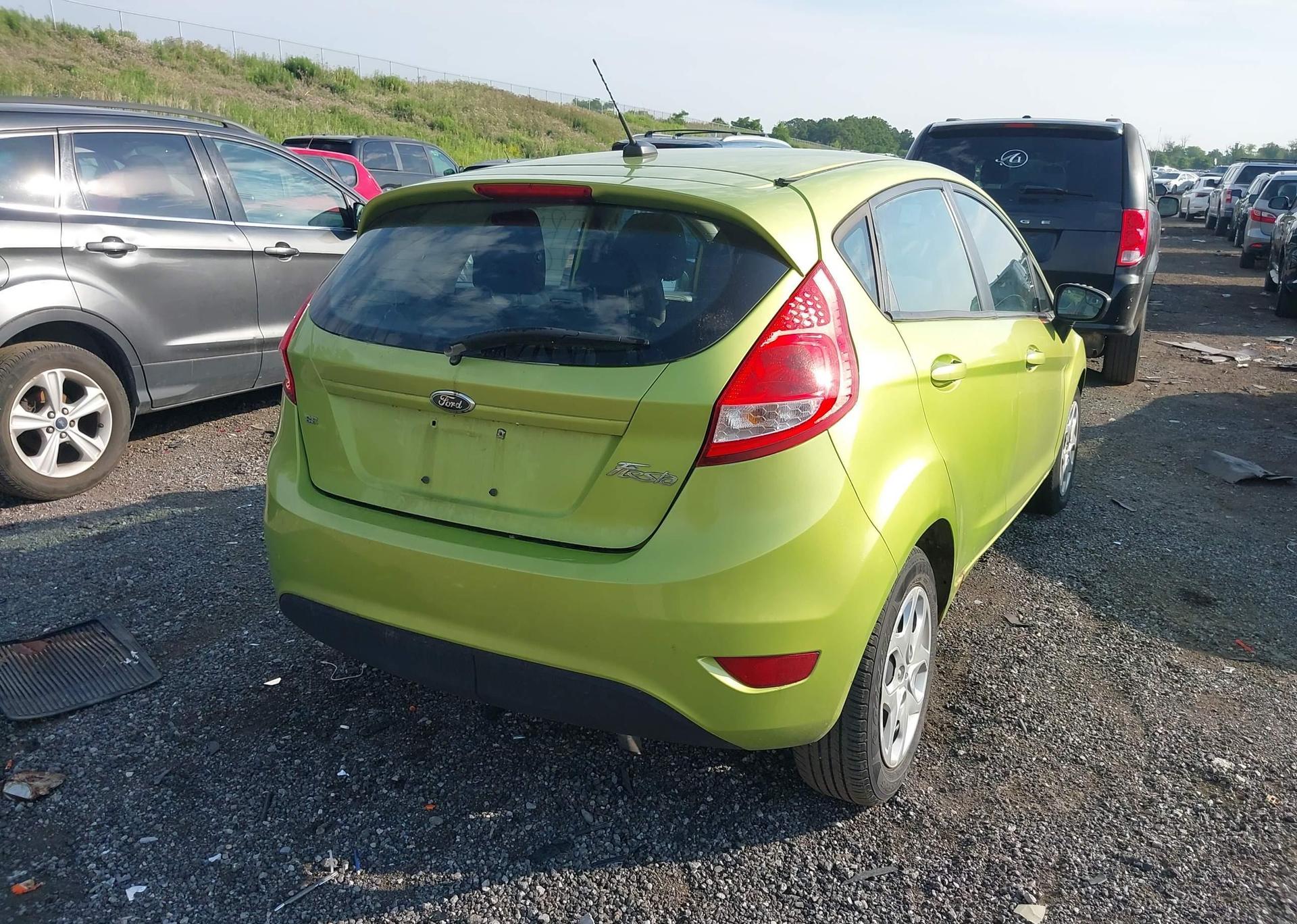 2013 FORD FIESTA SE