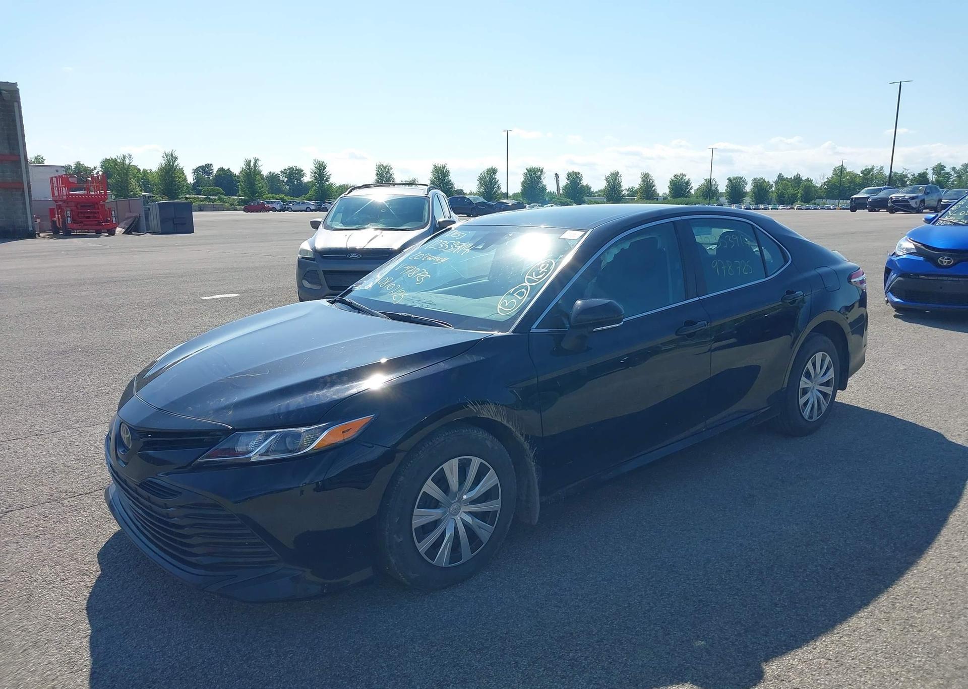 2020 TOYOTA CAMRY LE