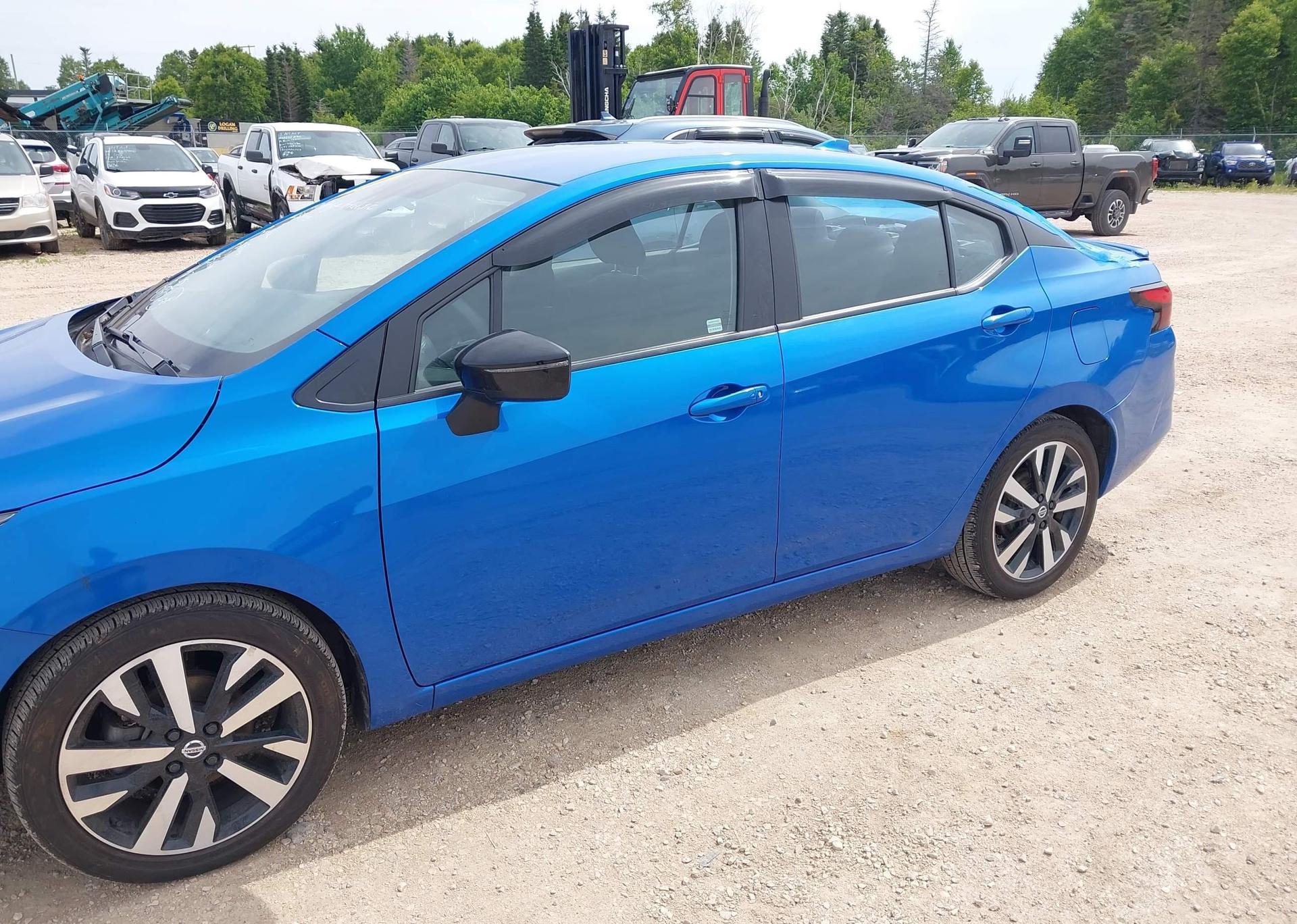 2022 NISSAN VERSA SR