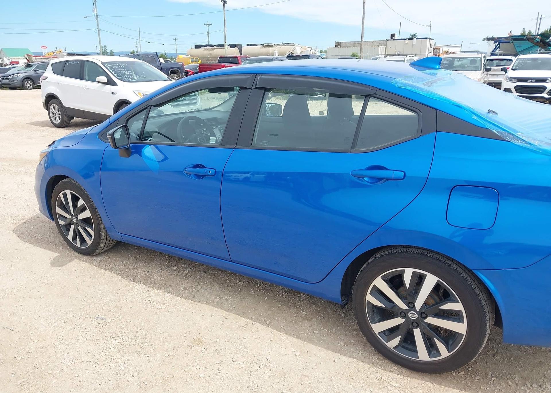 2022 NISSAN VERSA SR