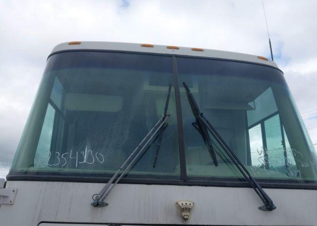 2003 WORKHORSE CUSTOM CHASSIS MOTORHOME CHASSIS W22
