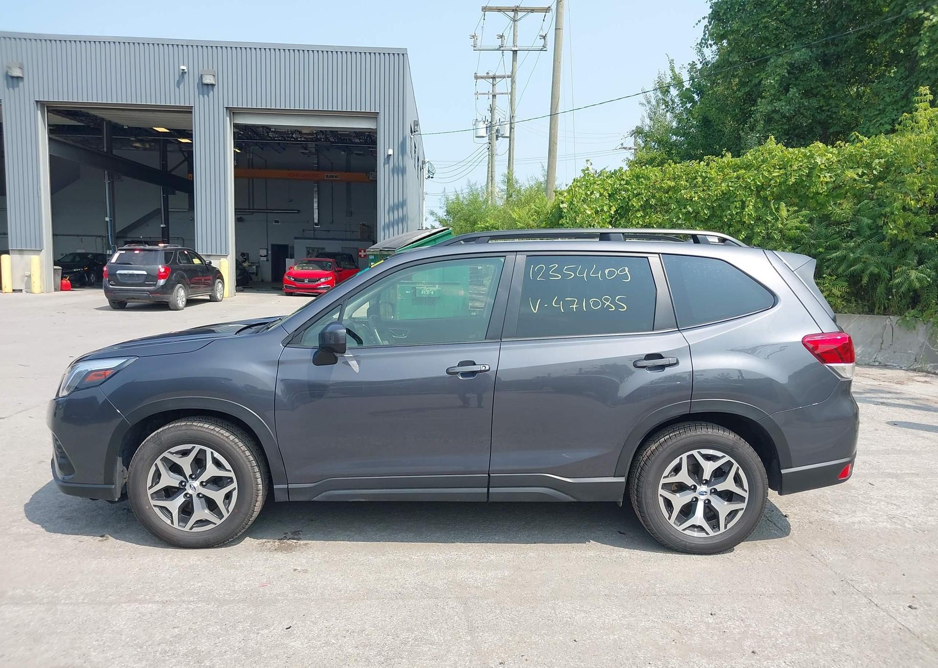 2023 SUBARU FORESTER PREMIUM