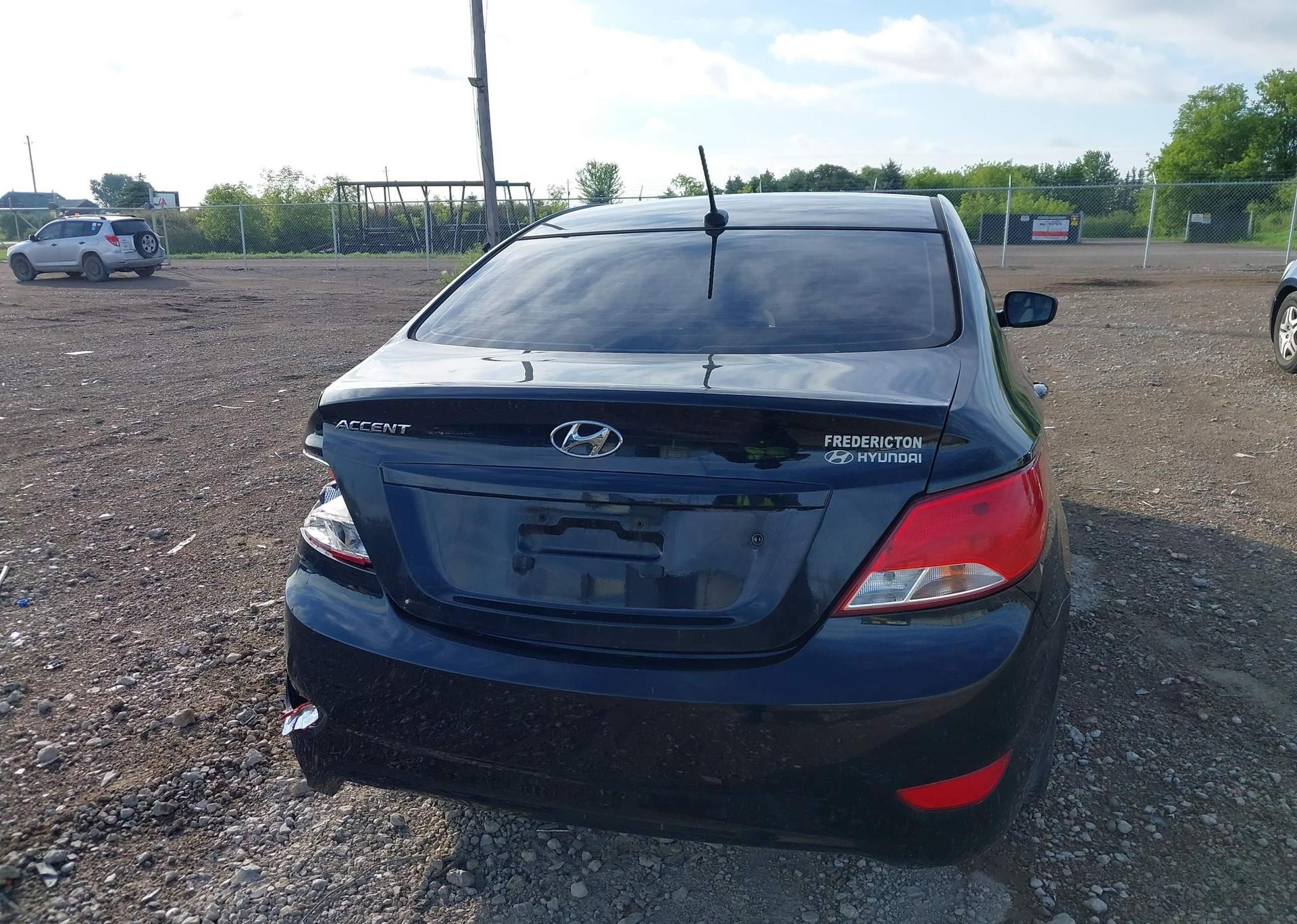2016 HYUNDAI ACCENT LE