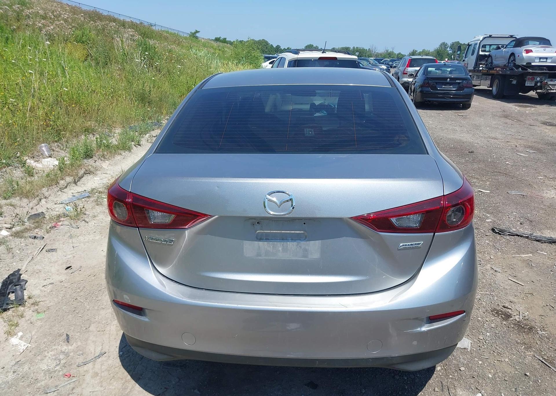2015 MAZDA MAZDA3 GX