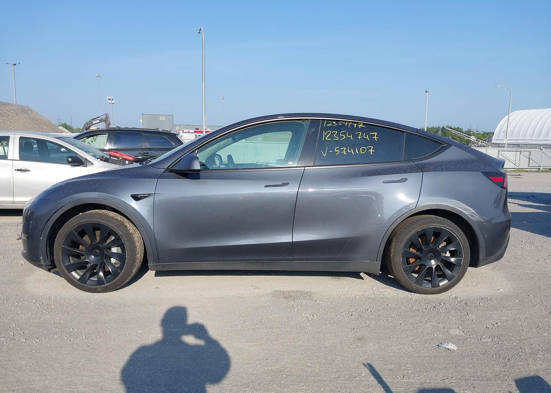 2022 TESLA MODEL Y LONG RANGE