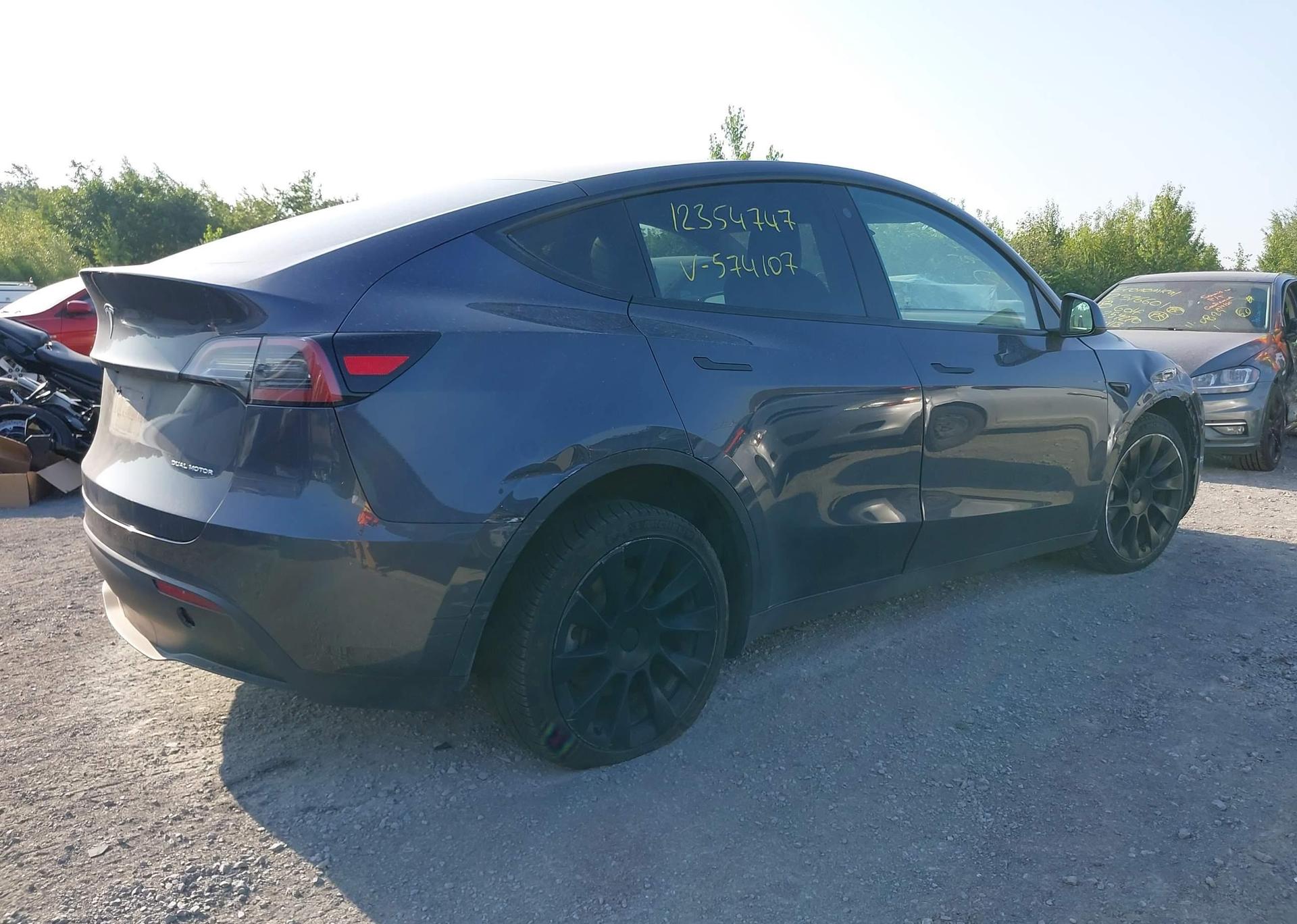 2022 TESLA MODEL Y LONG RANGE