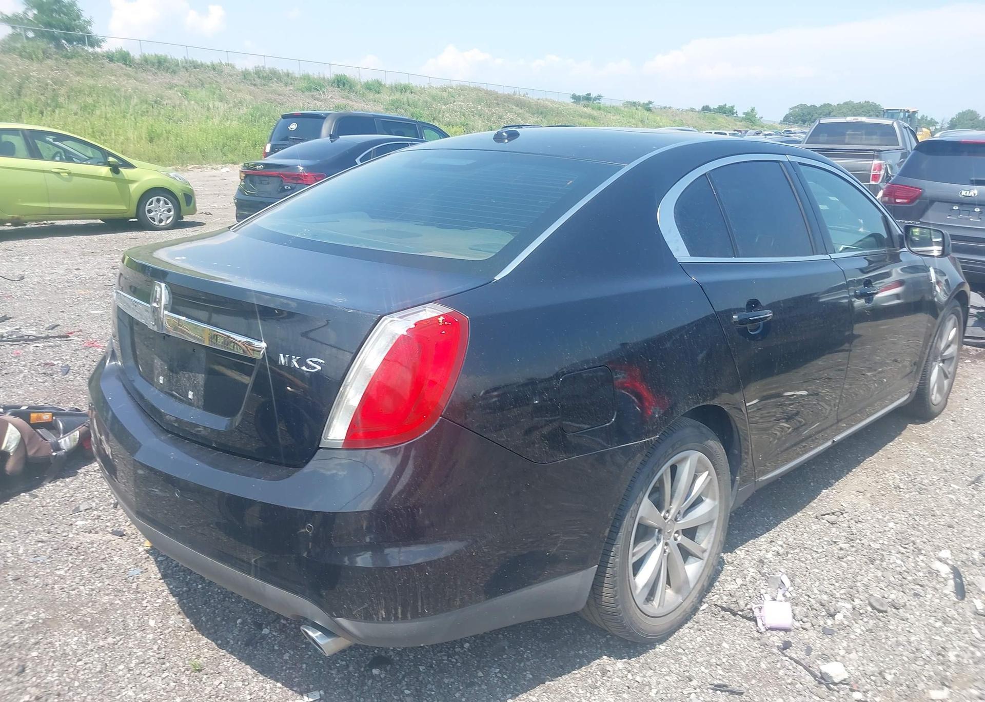 2011 LINCOLN MKS