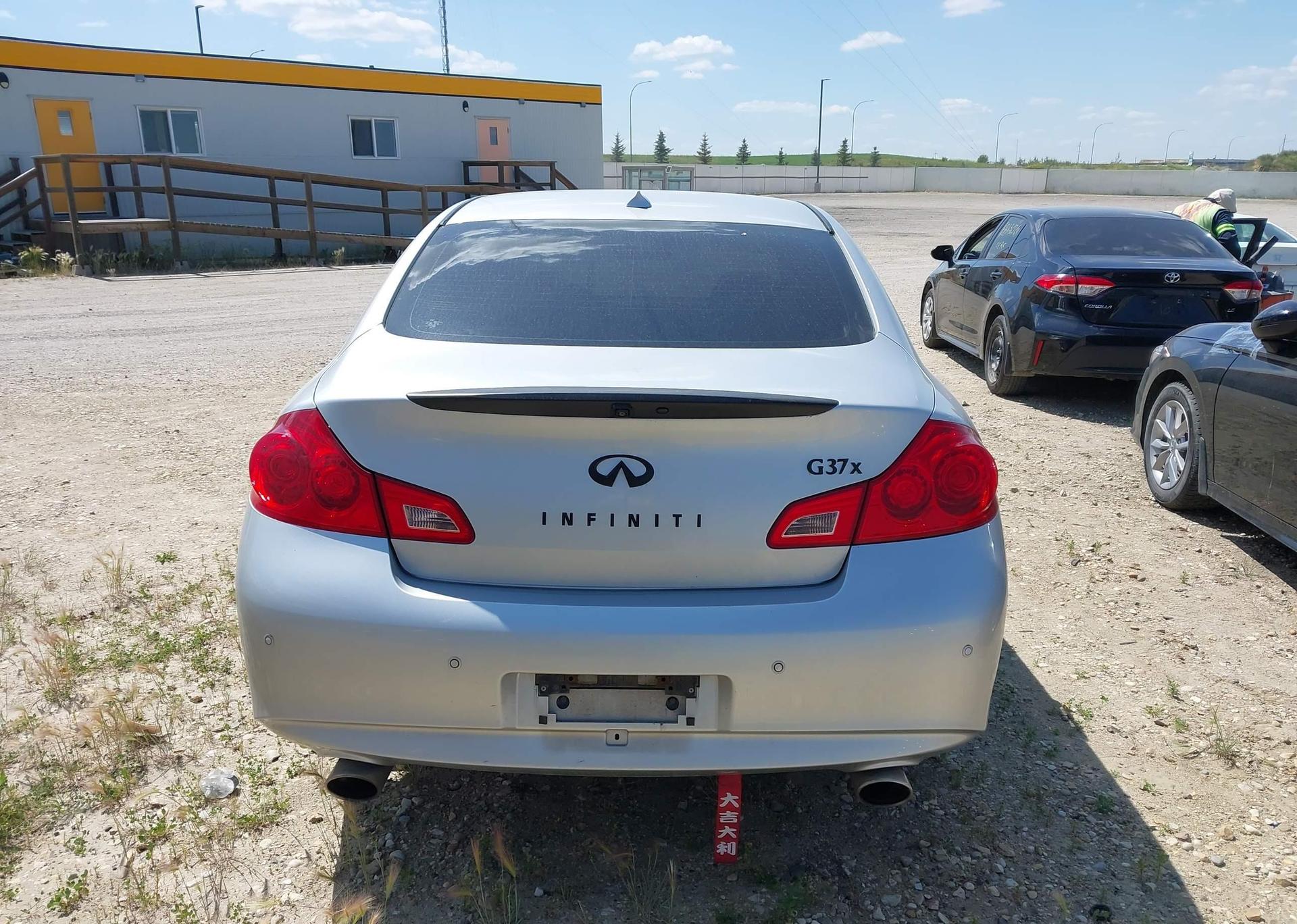 2012 INFINITI G37
