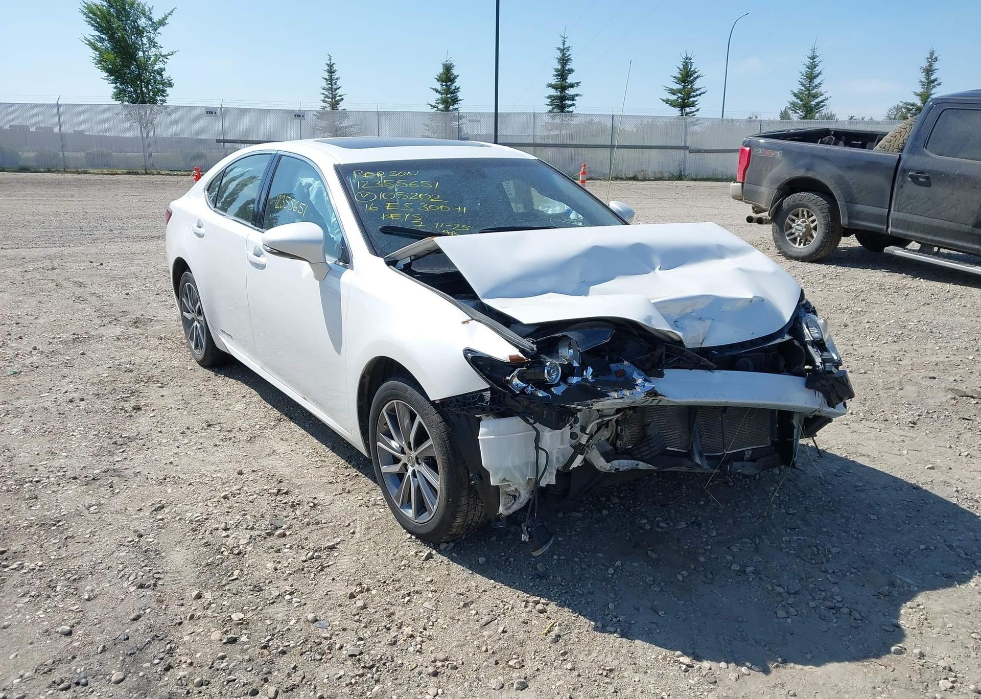 2016 LEXUS ES 300H