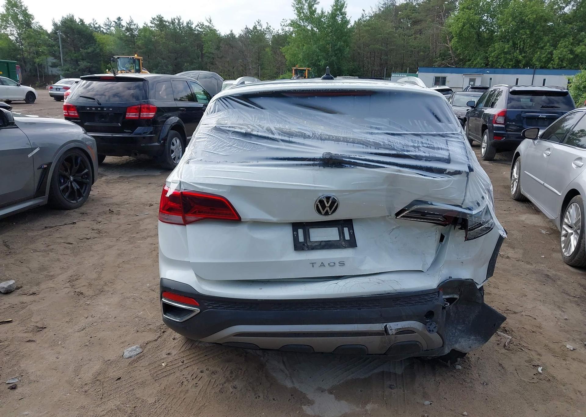 2024 VOLKSWAGEN TAOS SE