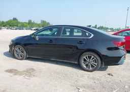 2023 KIA FORTE EX