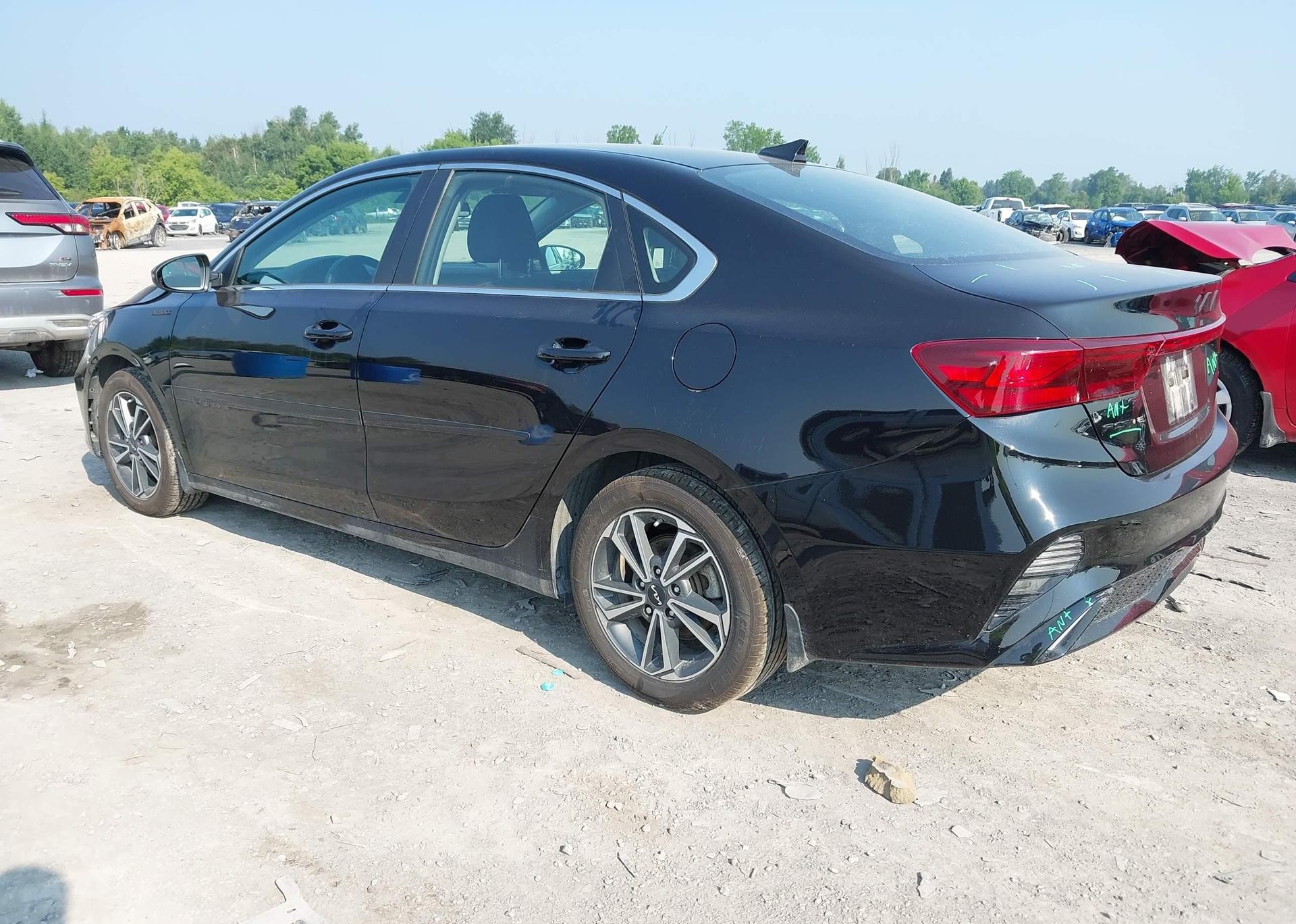 2023 KIA FORTE EX