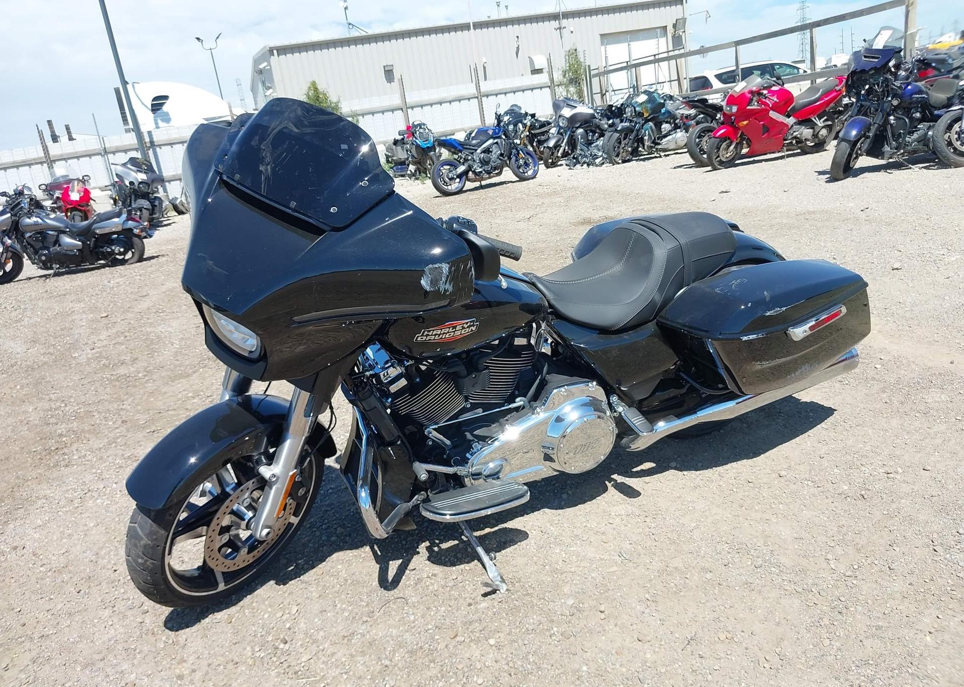 2025 HARLEY-DAVIDSON FLHX