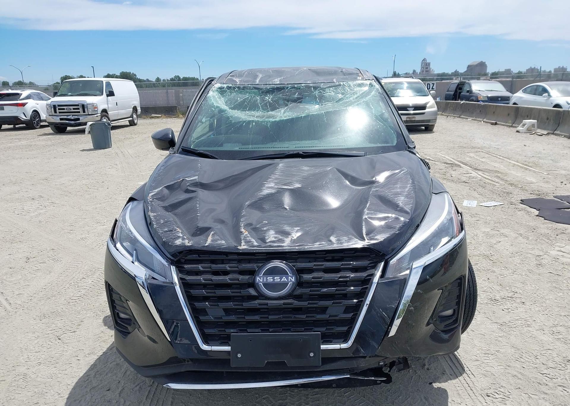 2025 NISSAN KICKS PLAY S