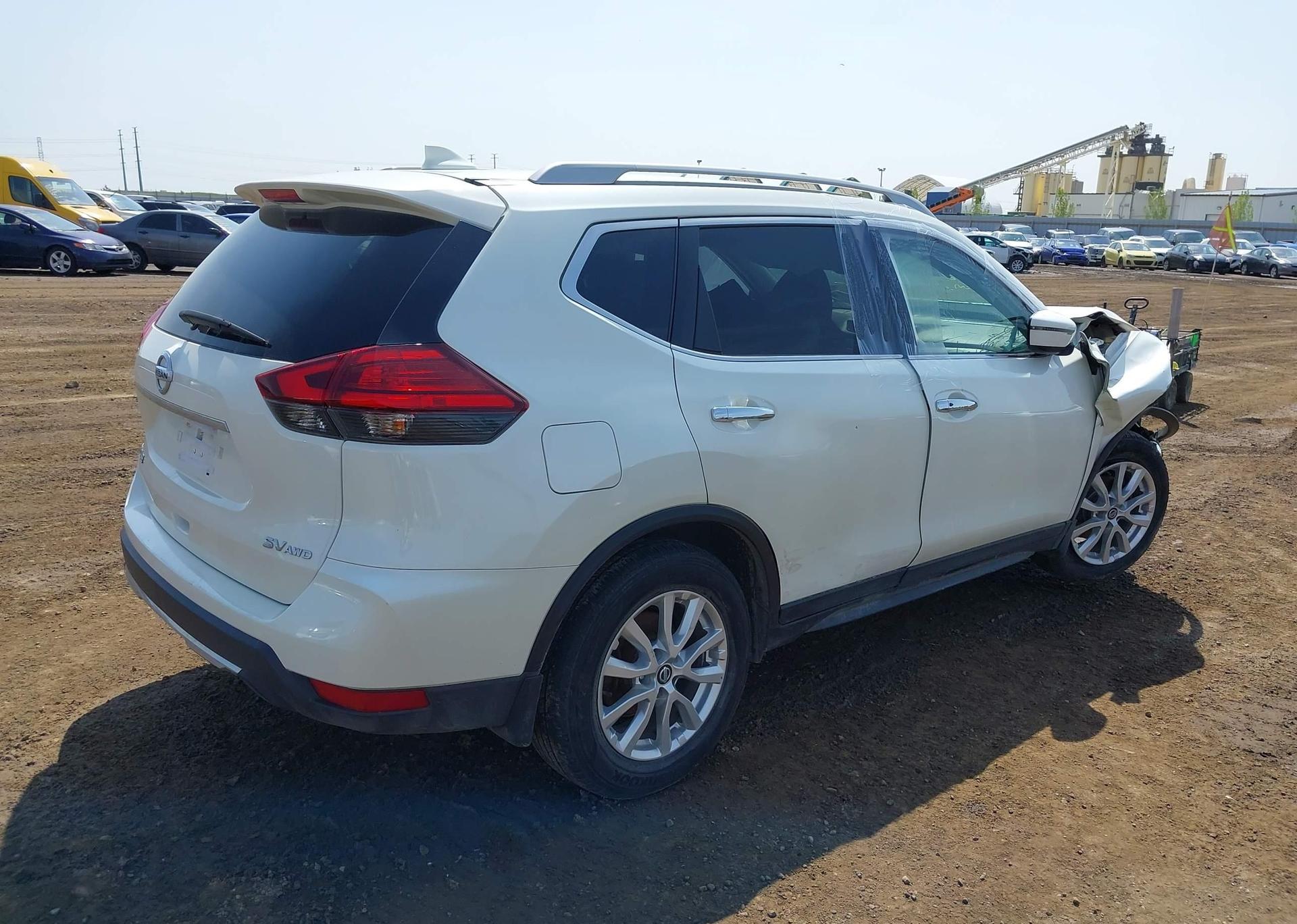 2017 NISSAN ROGUE SV