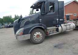 2015 VOLVO VN VNL