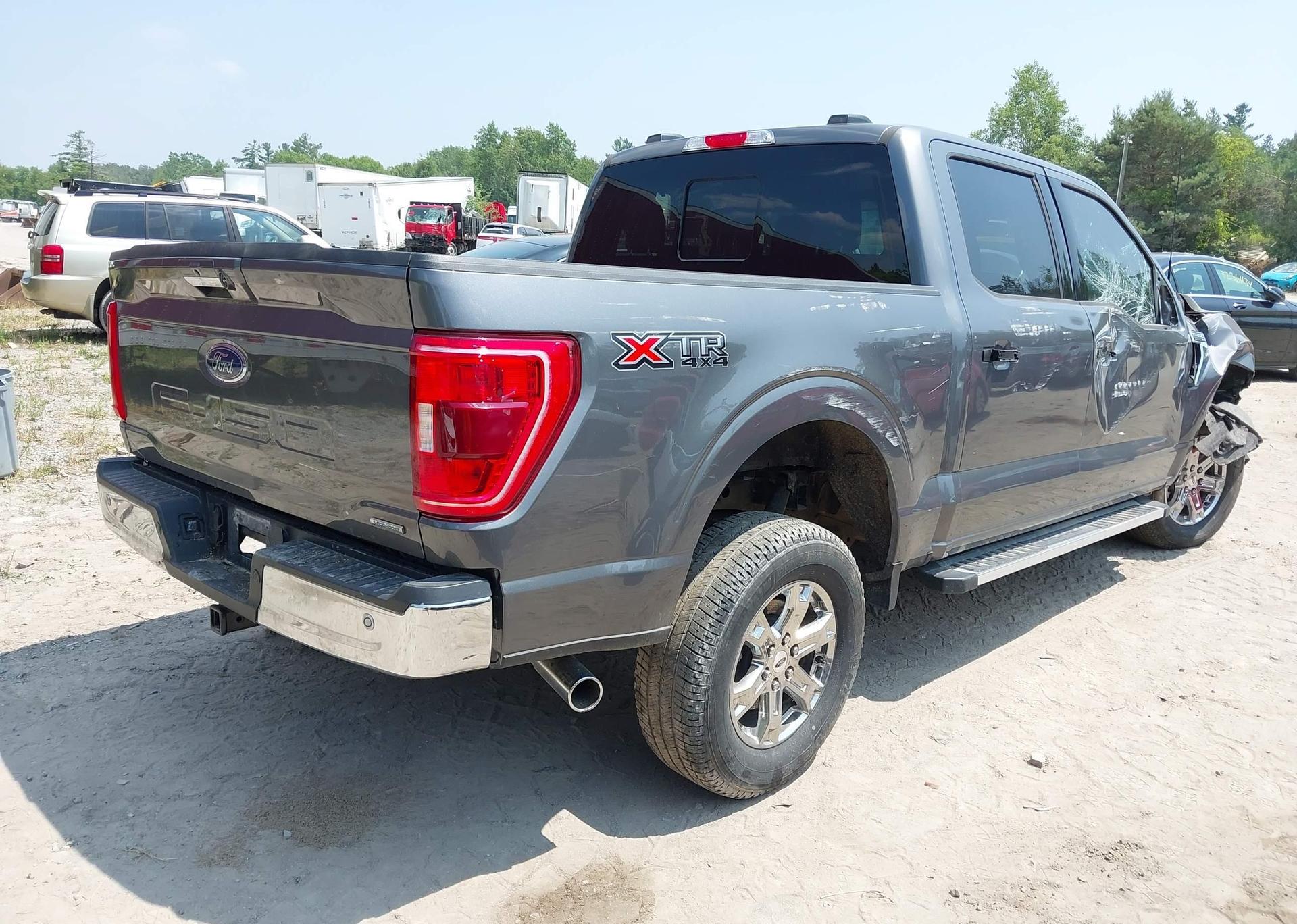 2023 FORD F-150 XLT
