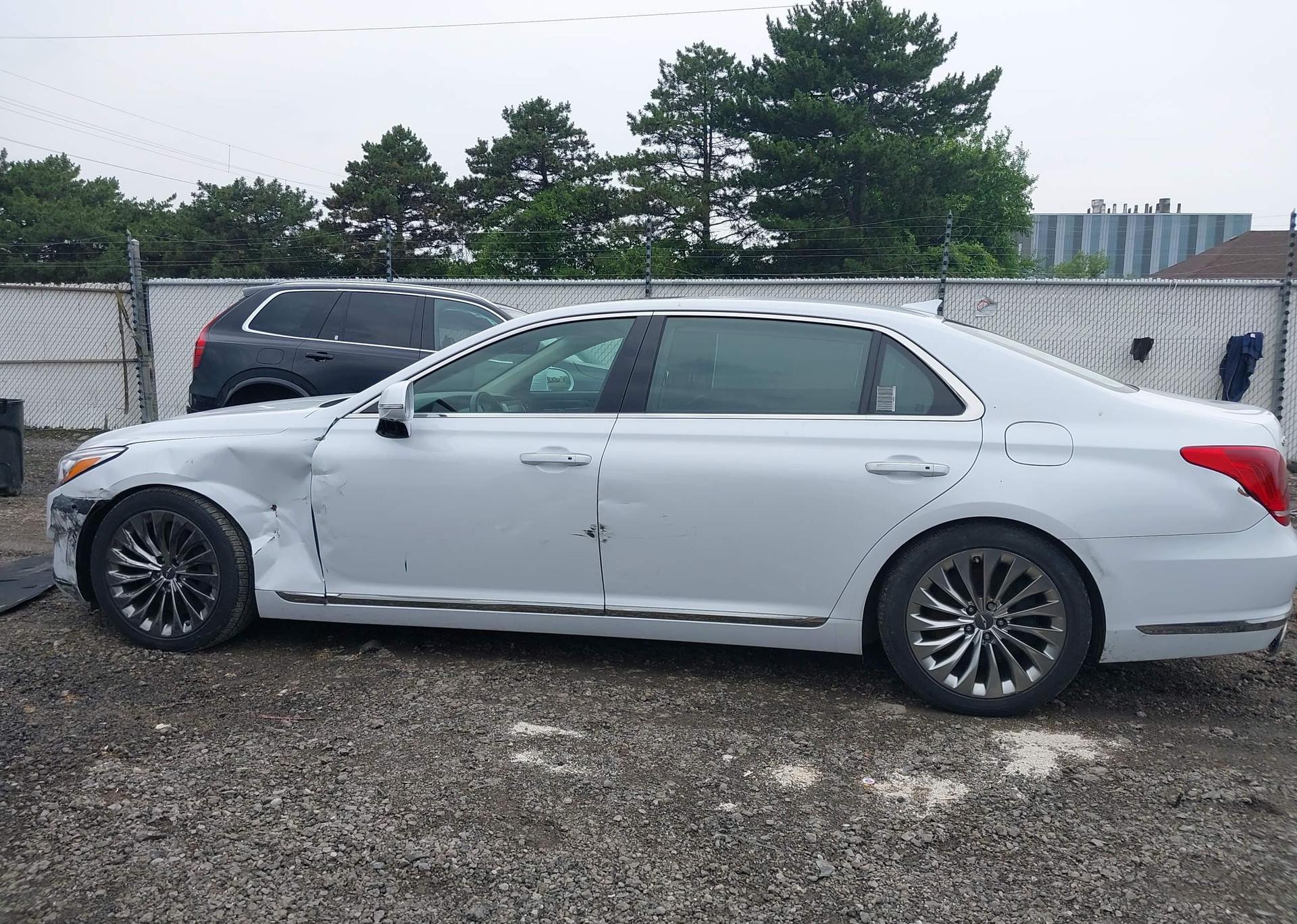 2019 GENESIS G90 5.0L