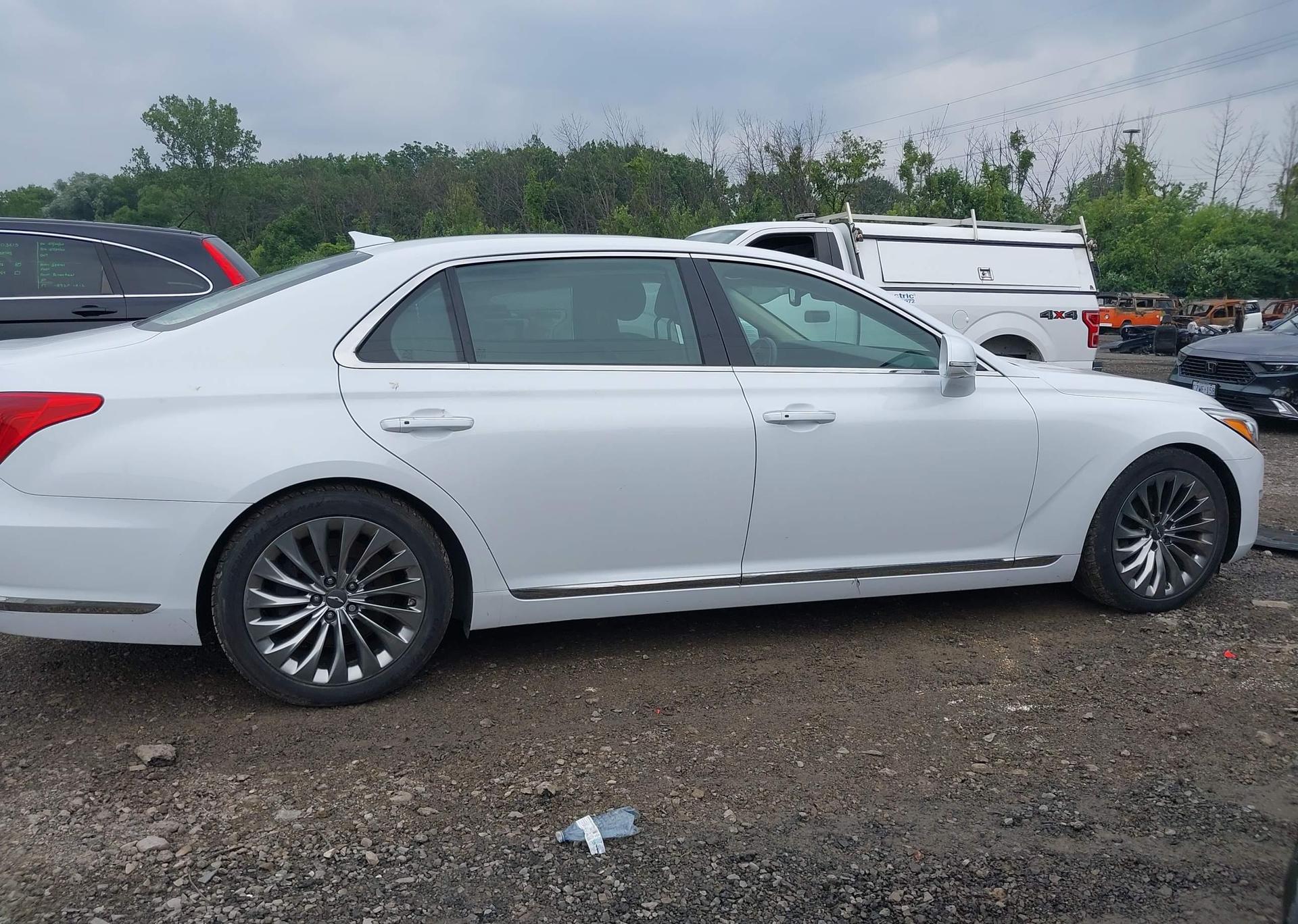 2019 GENESIS G90 5.0L