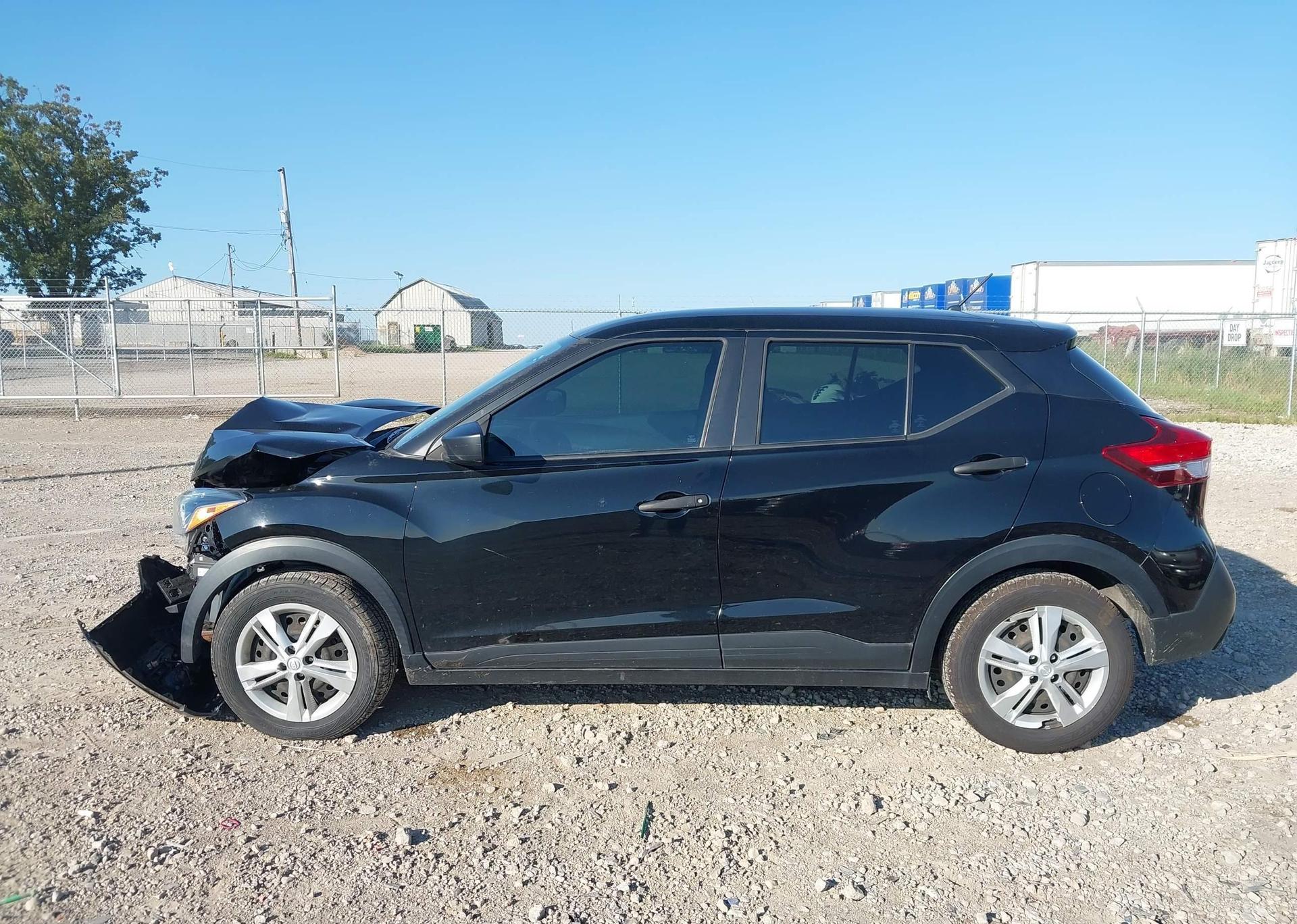 2019 NISSAN KICKS S
