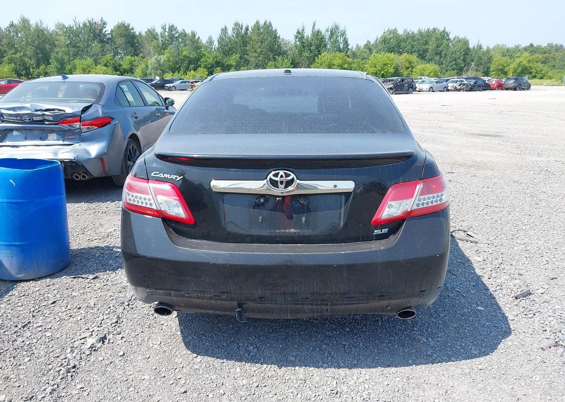 2011 TOYOTA CAMRY