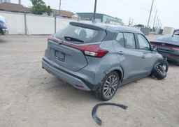 2024 NISSAN KICKS