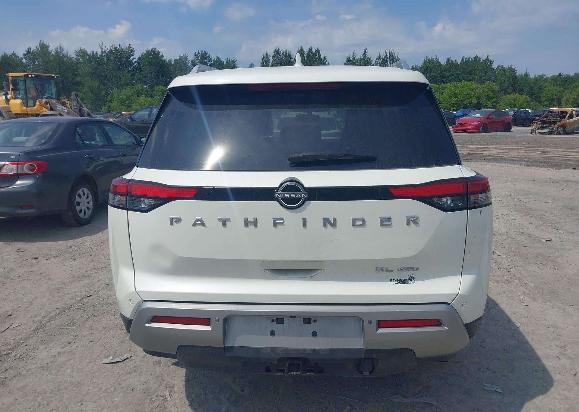 2022 NISSAN pathfinder sl