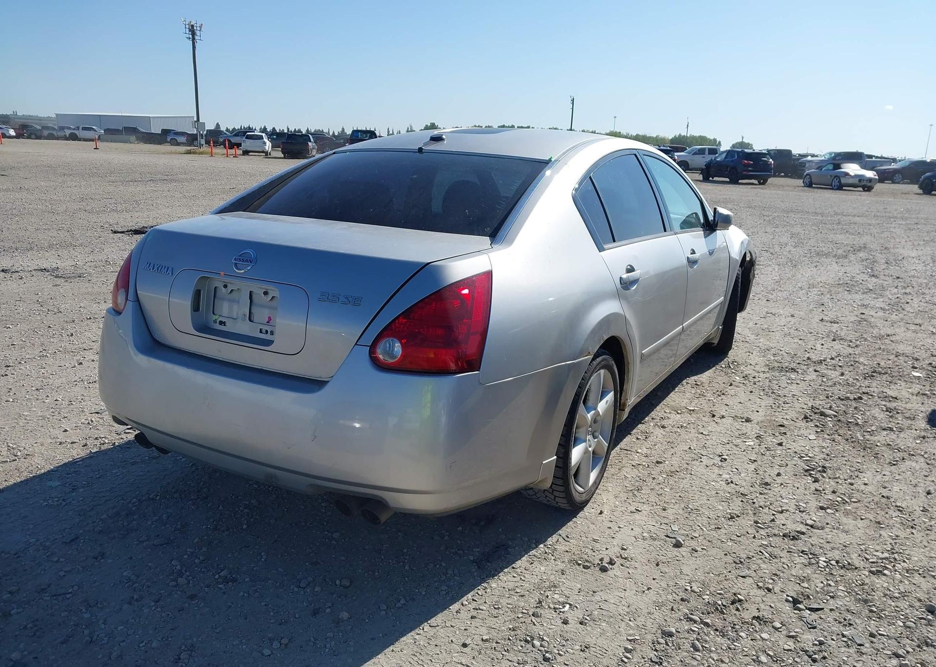 2005 NISSAN MAXIMA 3.5 SE