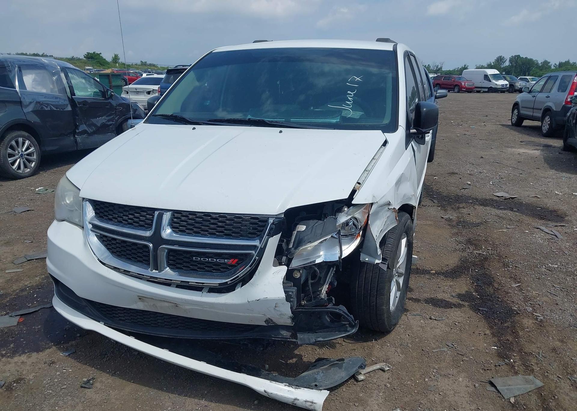 2014 DODGE GRAND CARAVAN SE