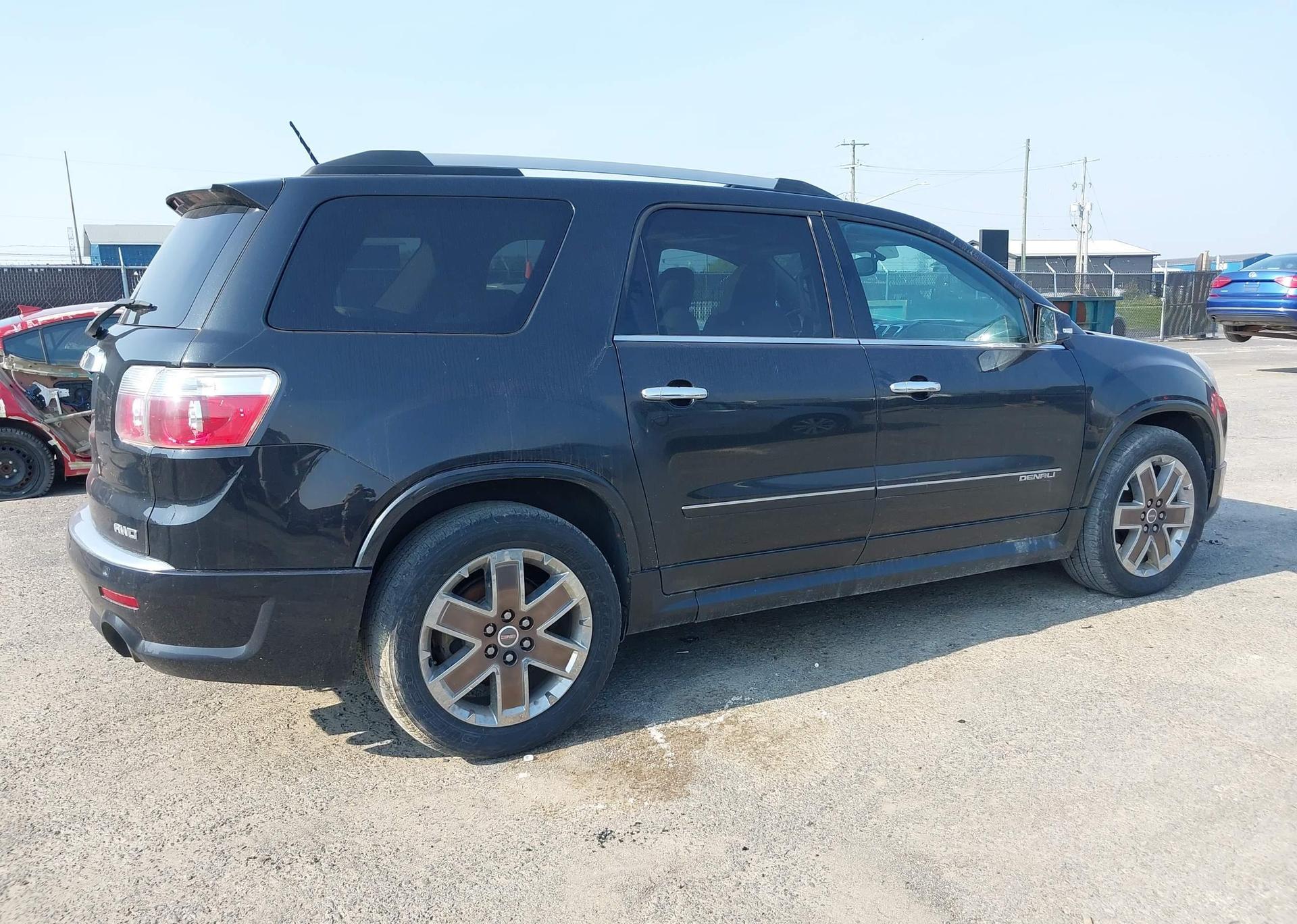 2012 GMC ACADIA DENALI