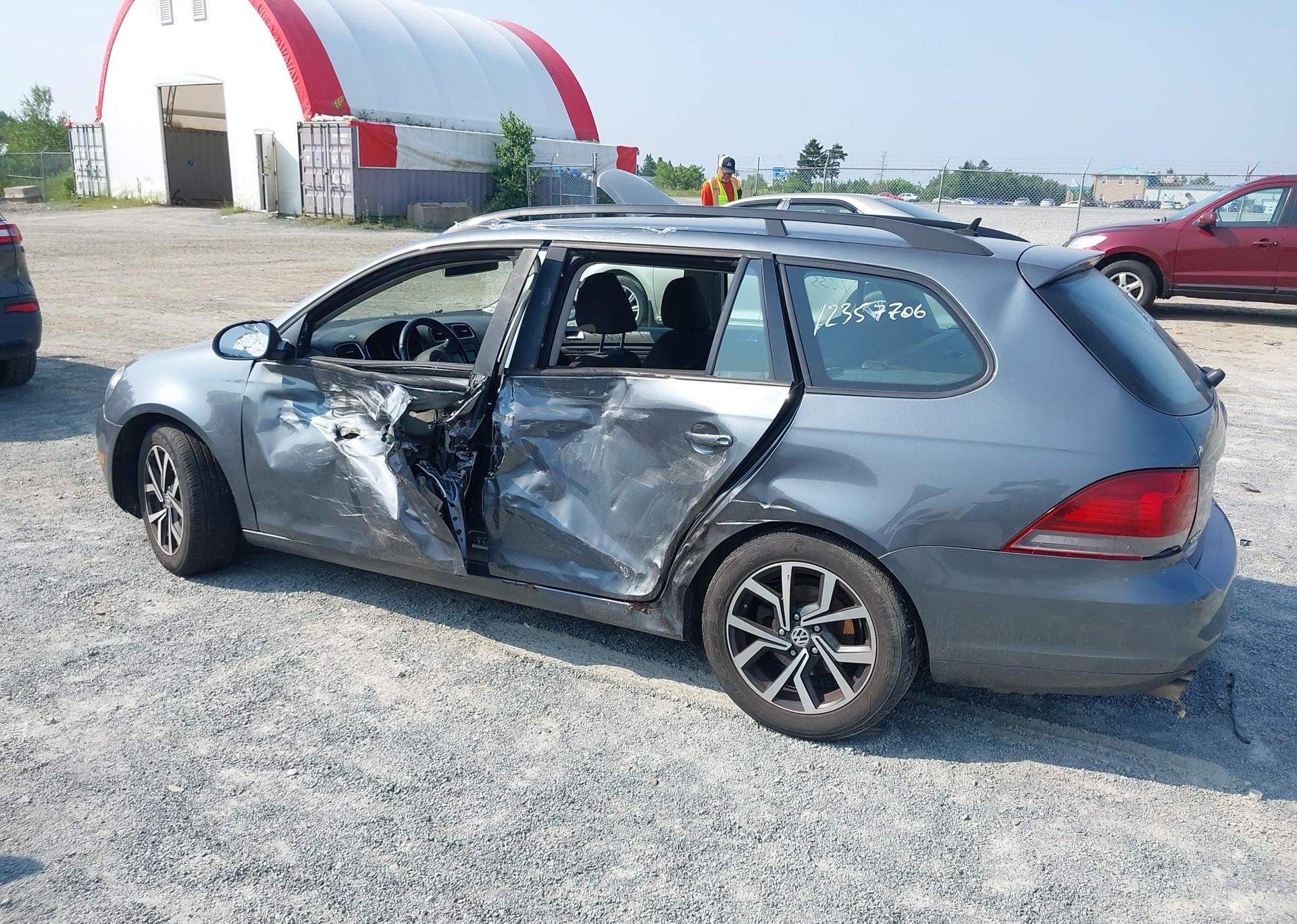 2014 VOLKSWAGEN GOLF 2.0 TDI COMFORTLINE