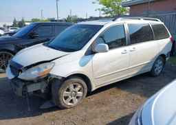 2010 TOYOTA SIENNA