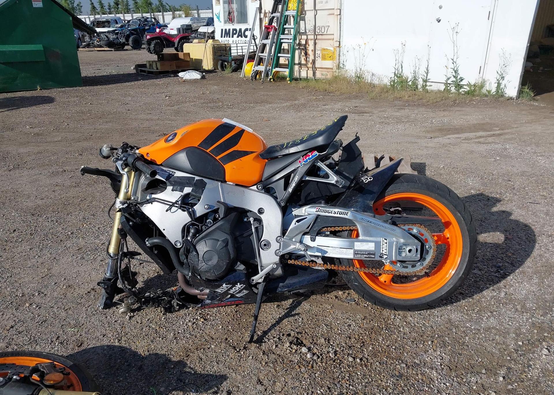 2011 HONDA CBR1000 RR